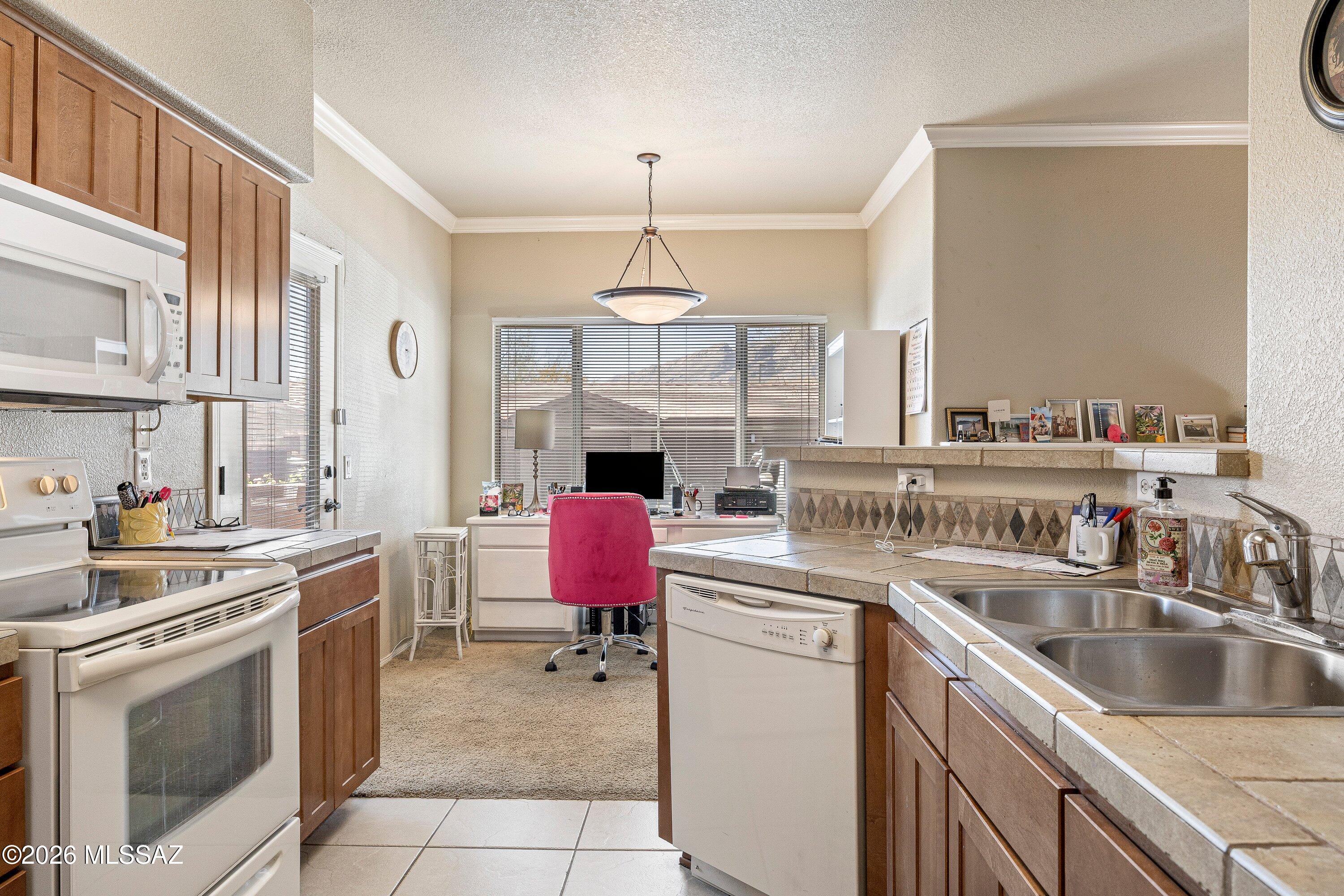 Pinnacle Canyon Condominium - Residential