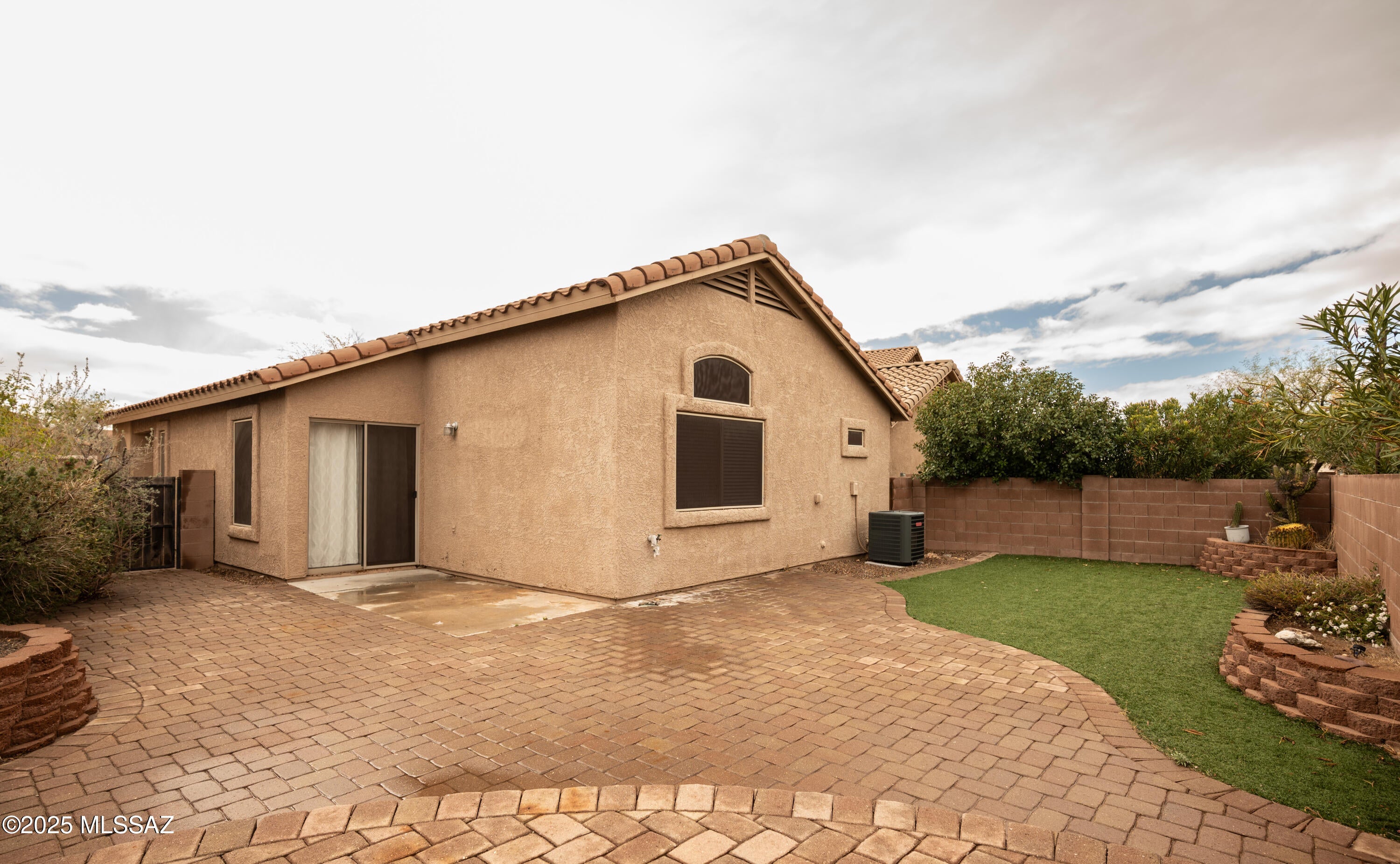 Rancho Del Lago (608-1030) - Residential Lease
