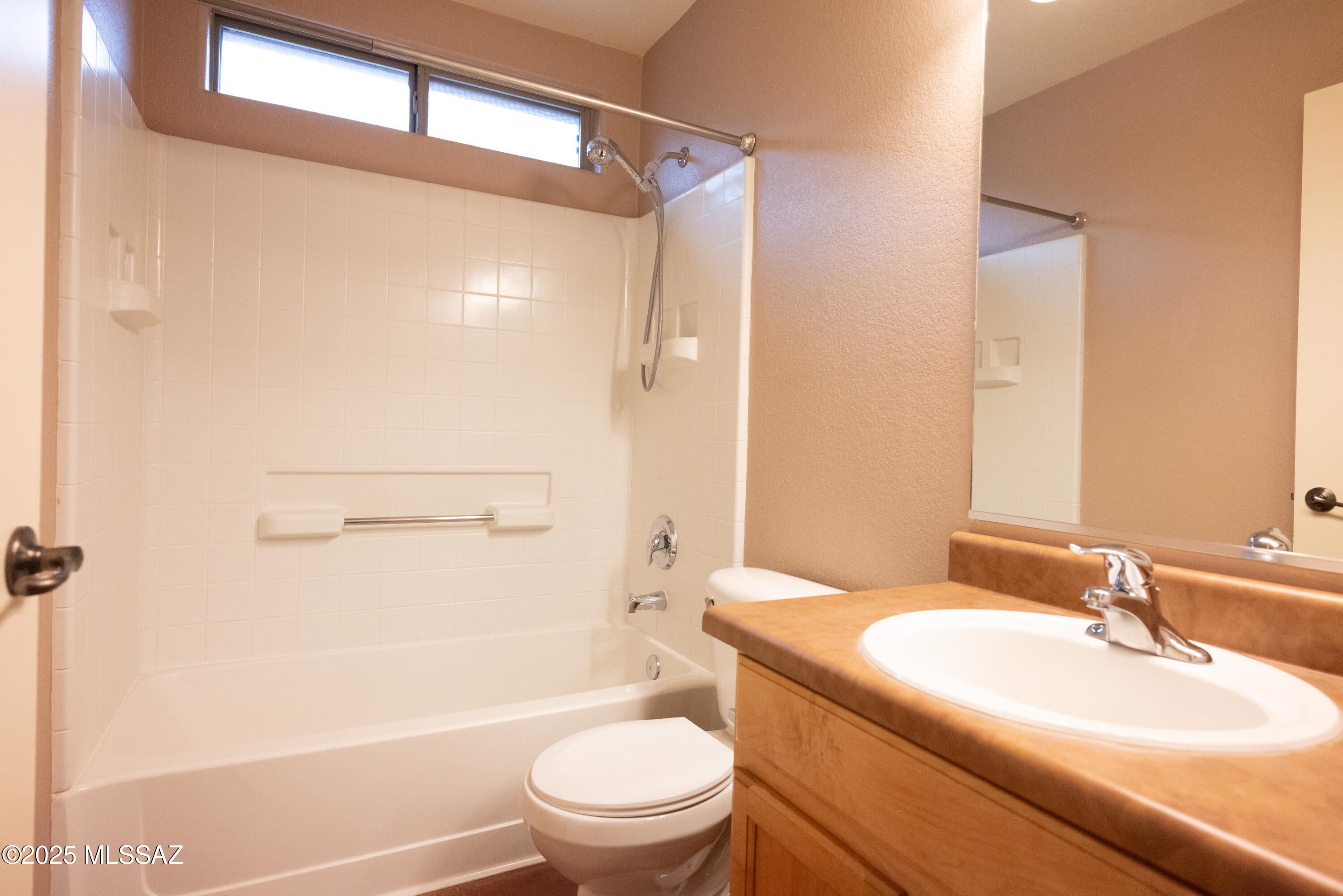 Rancho Del Lago (608-1030) - Residential Lease