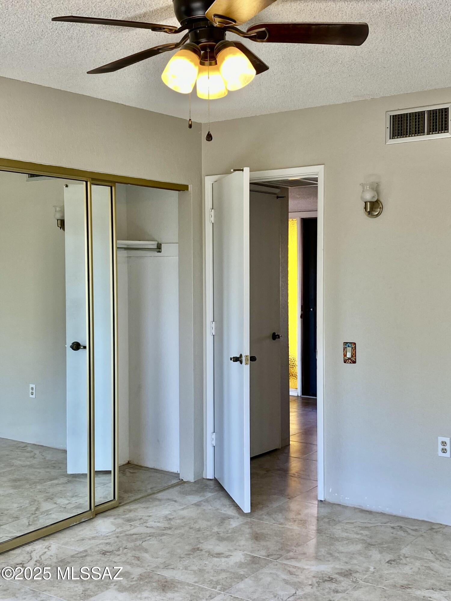 Green Valley Townhouses NO.7 - Residential