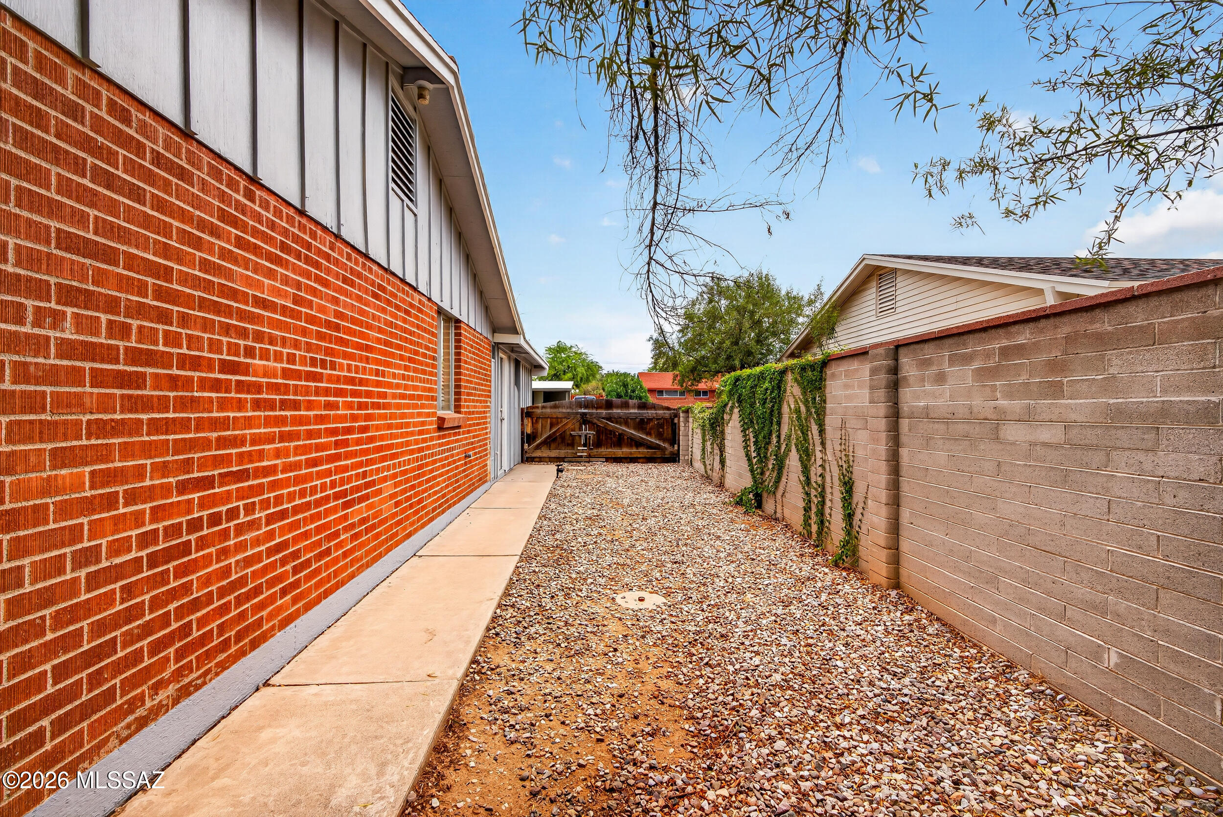 Longview Estates (194-470) - Residential
