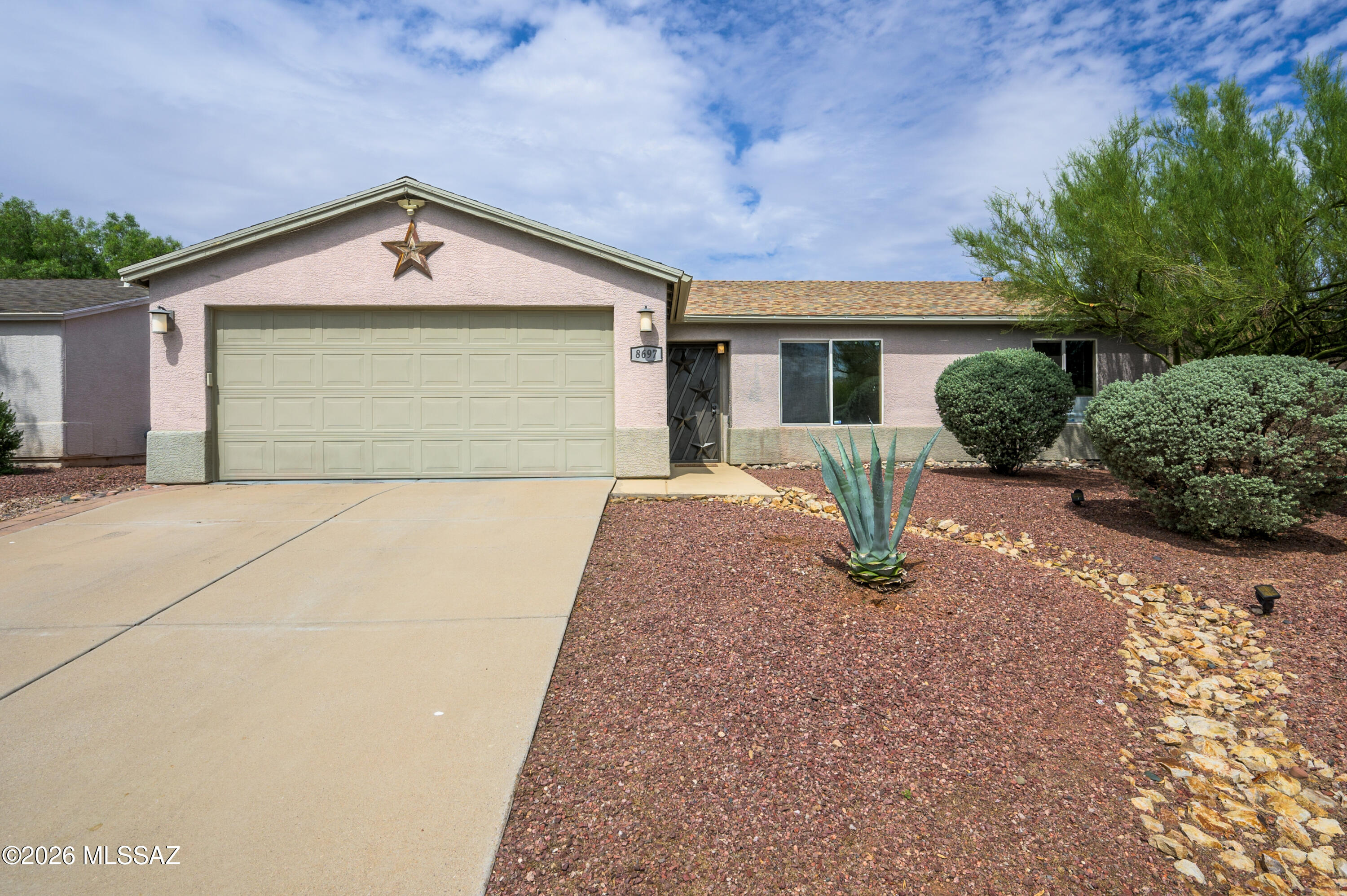 Silver Moon (1-101) - Residential