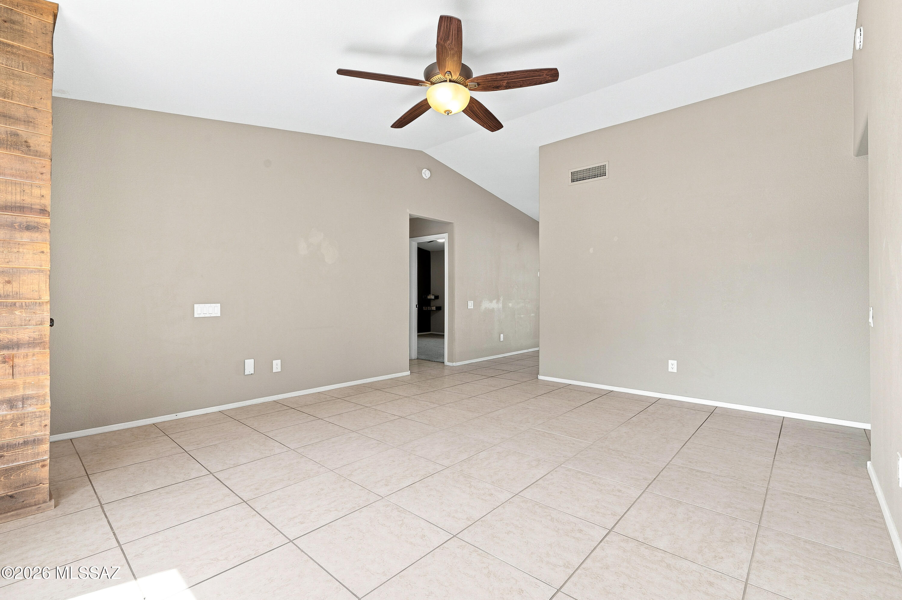 Silver Moon (1-101) - Residential