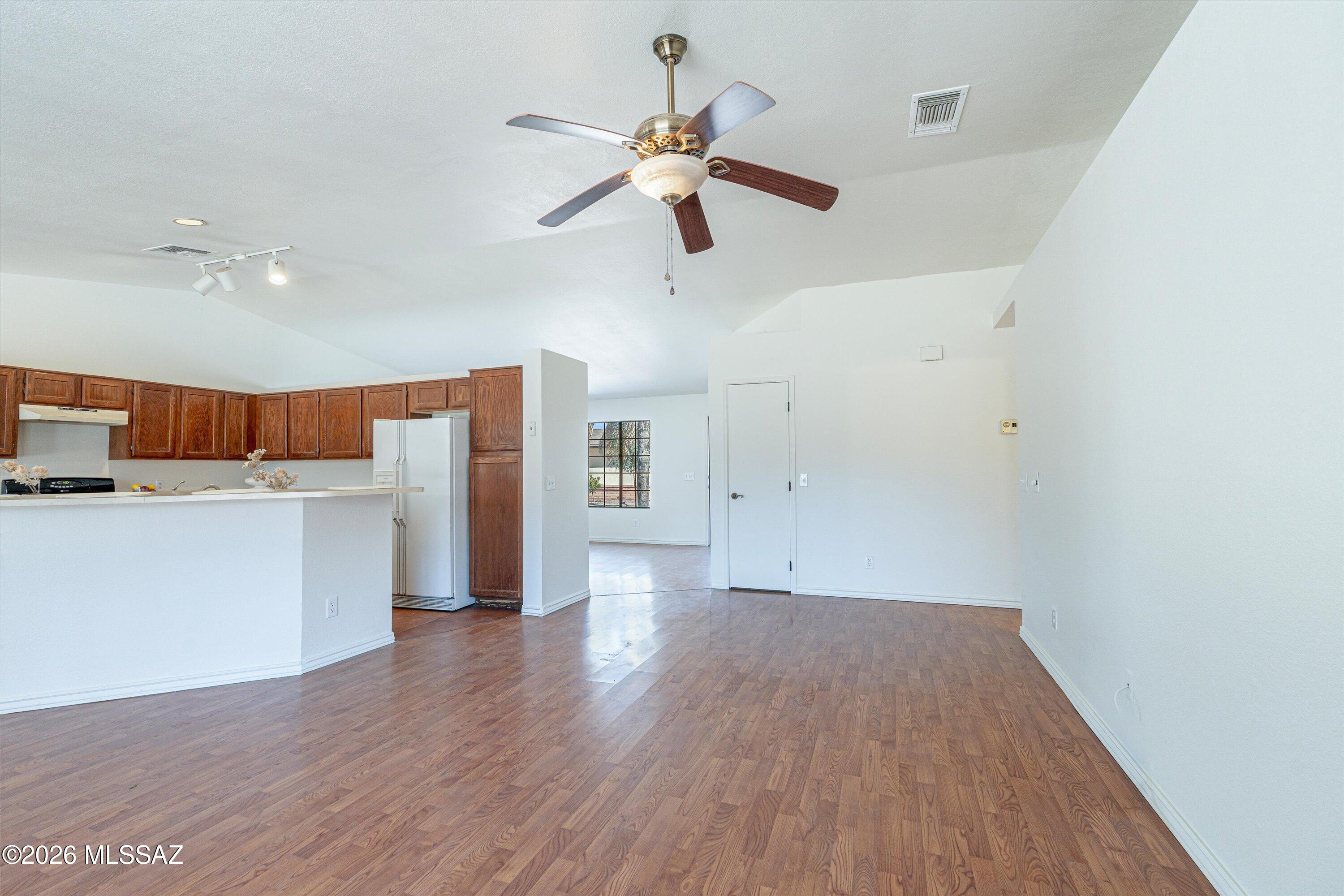 Oak Tree at Midvale (520-620) - Residential
