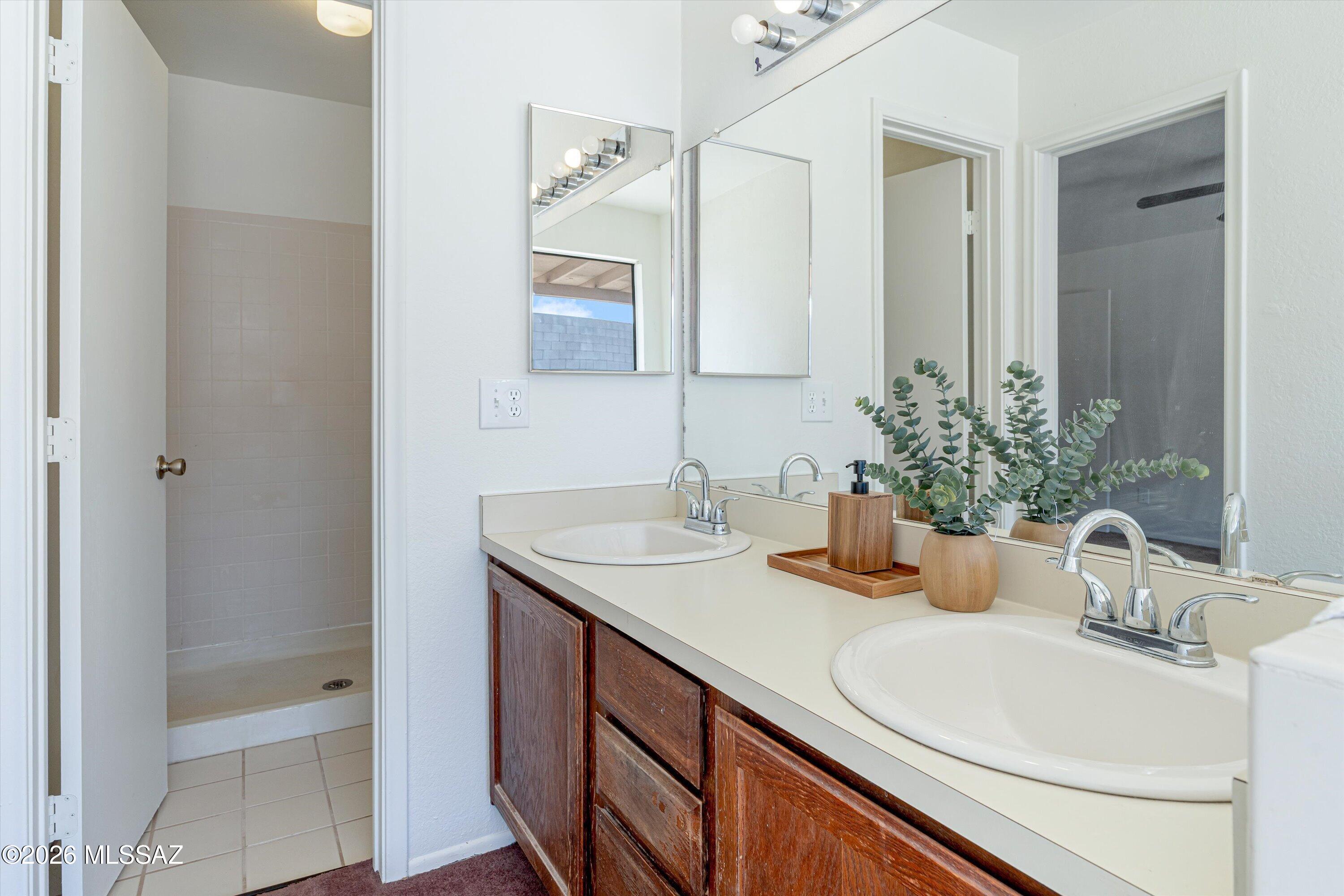 Oak Tree at Midvale (520-620) - Residential