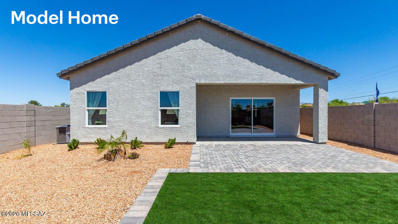 Entranda Del Toro - Residential