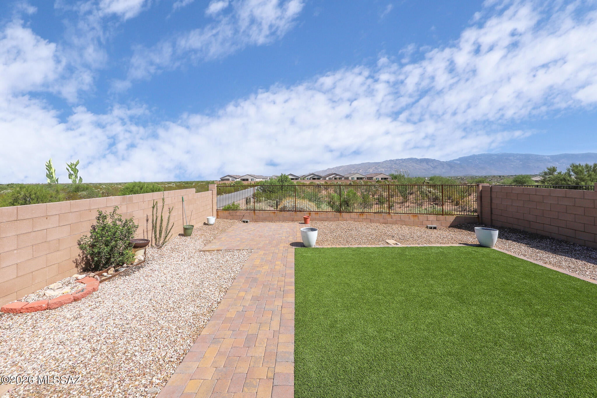 The Vistas At Rincon Knolls SQ20152600506 - Residential