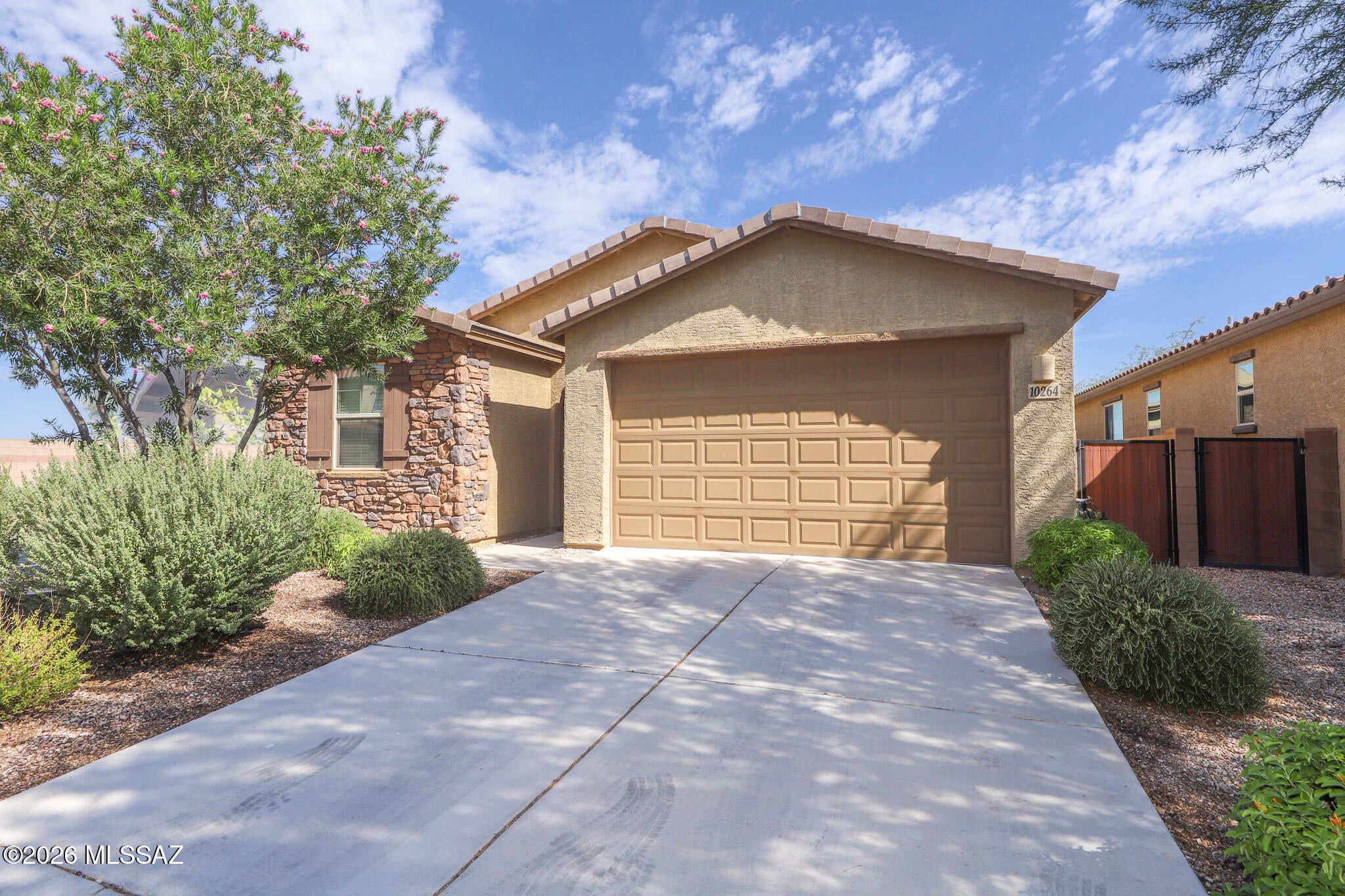 The Vistas At Rincon Knolls SQ20152600506 - Residential