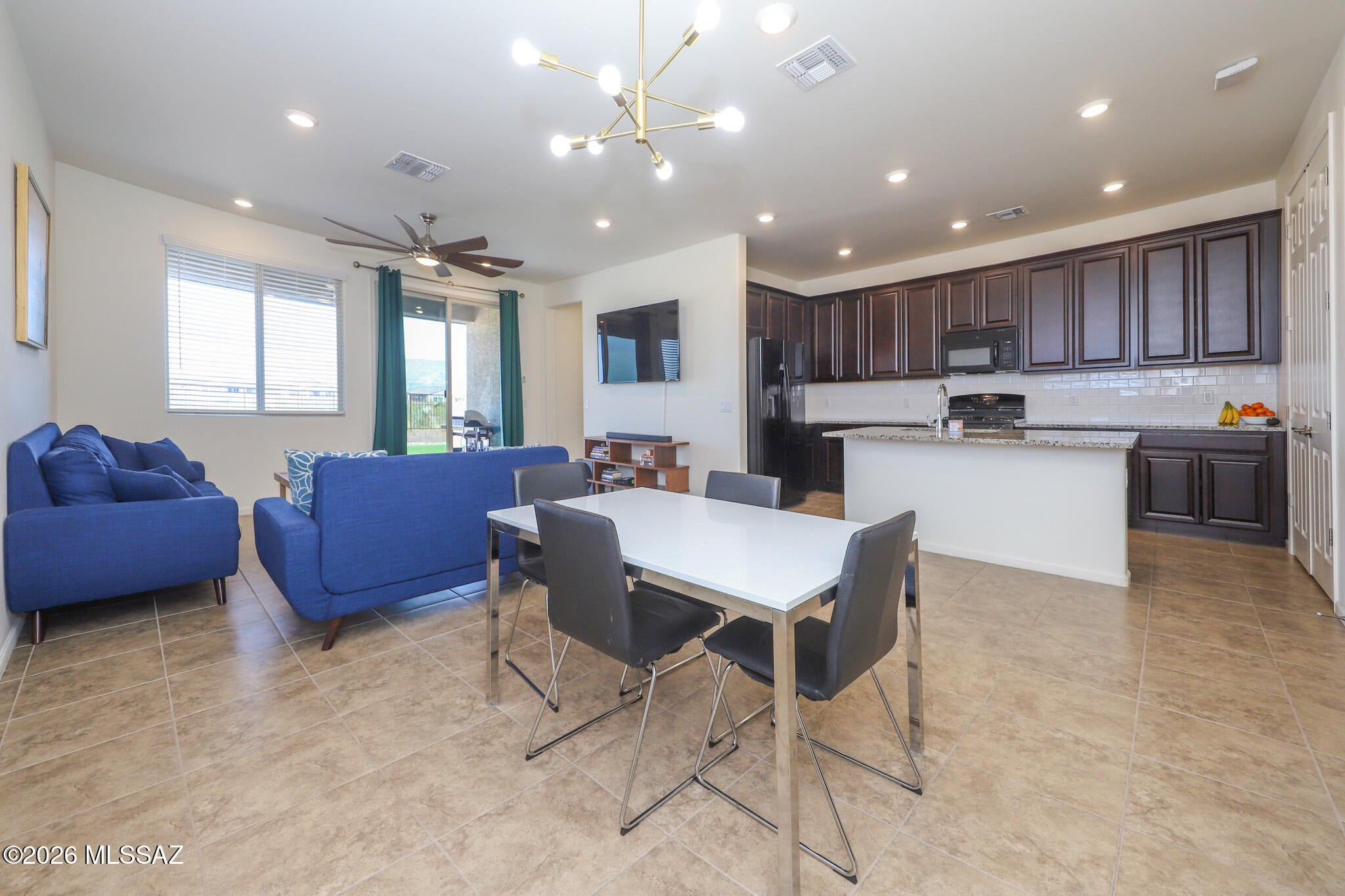 The Vistas At Rincon Knolls SQ20152600506 - Residential