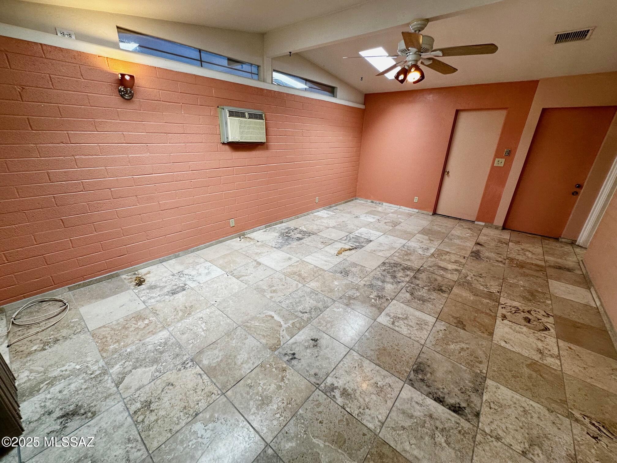 Miramonte Terr - Residential
