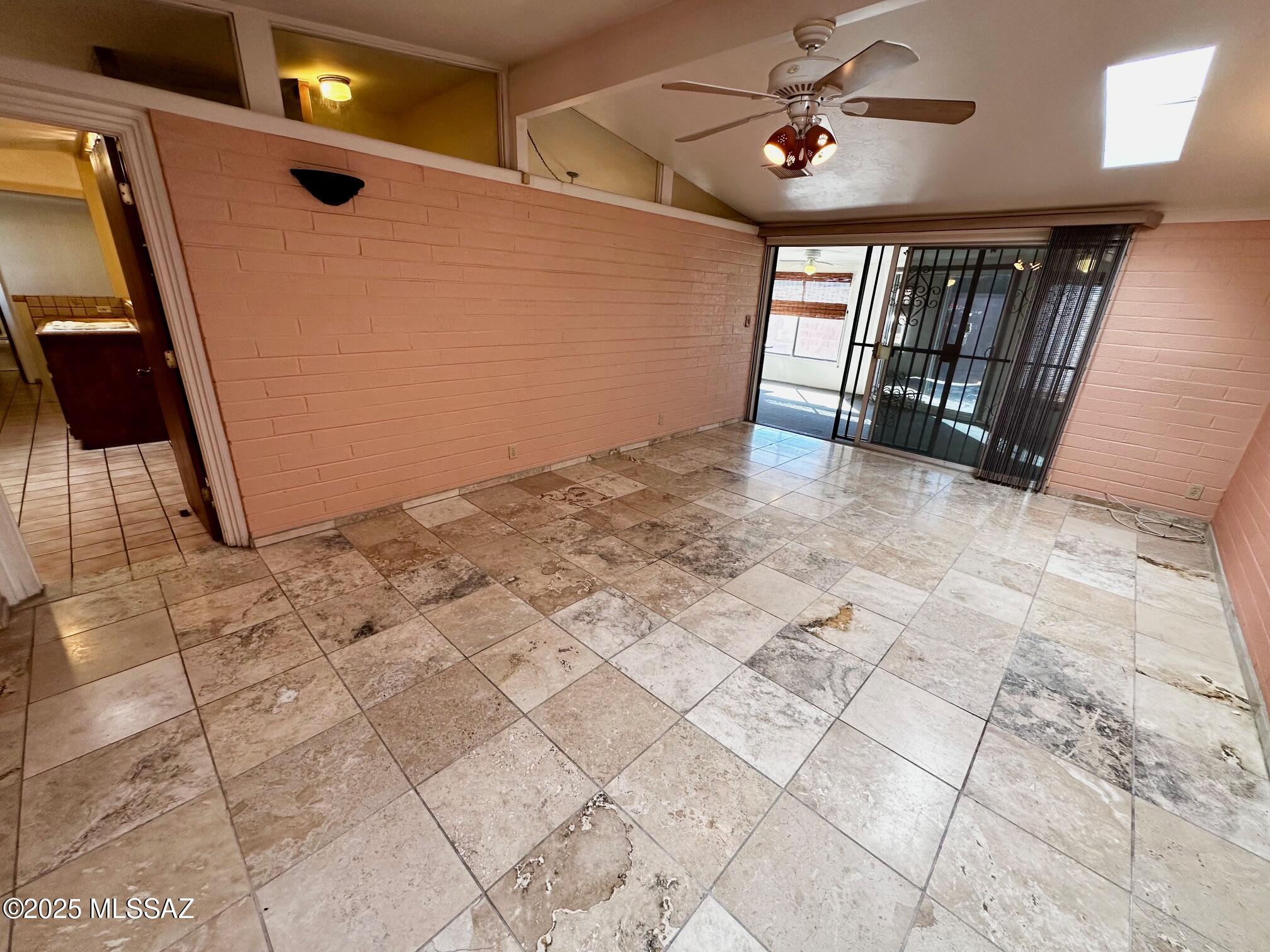Miramonte Terr - Residential