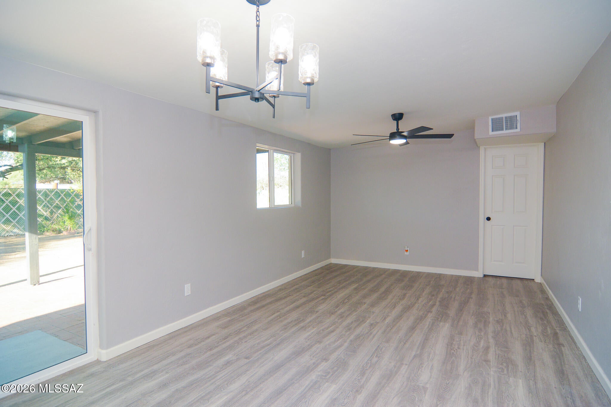 Mission Manor NO. 4 - Residential