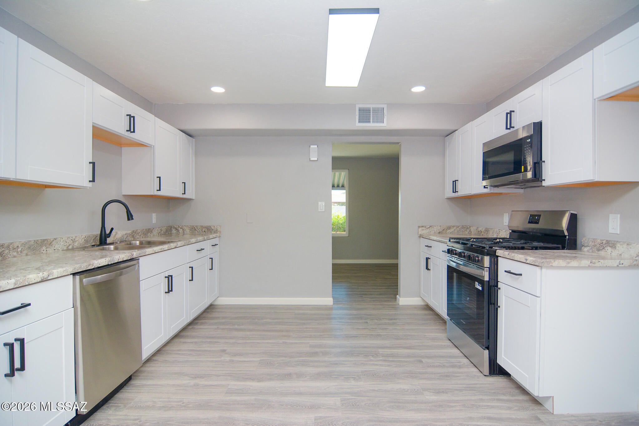 Mission Manor NO. 4 - Residential