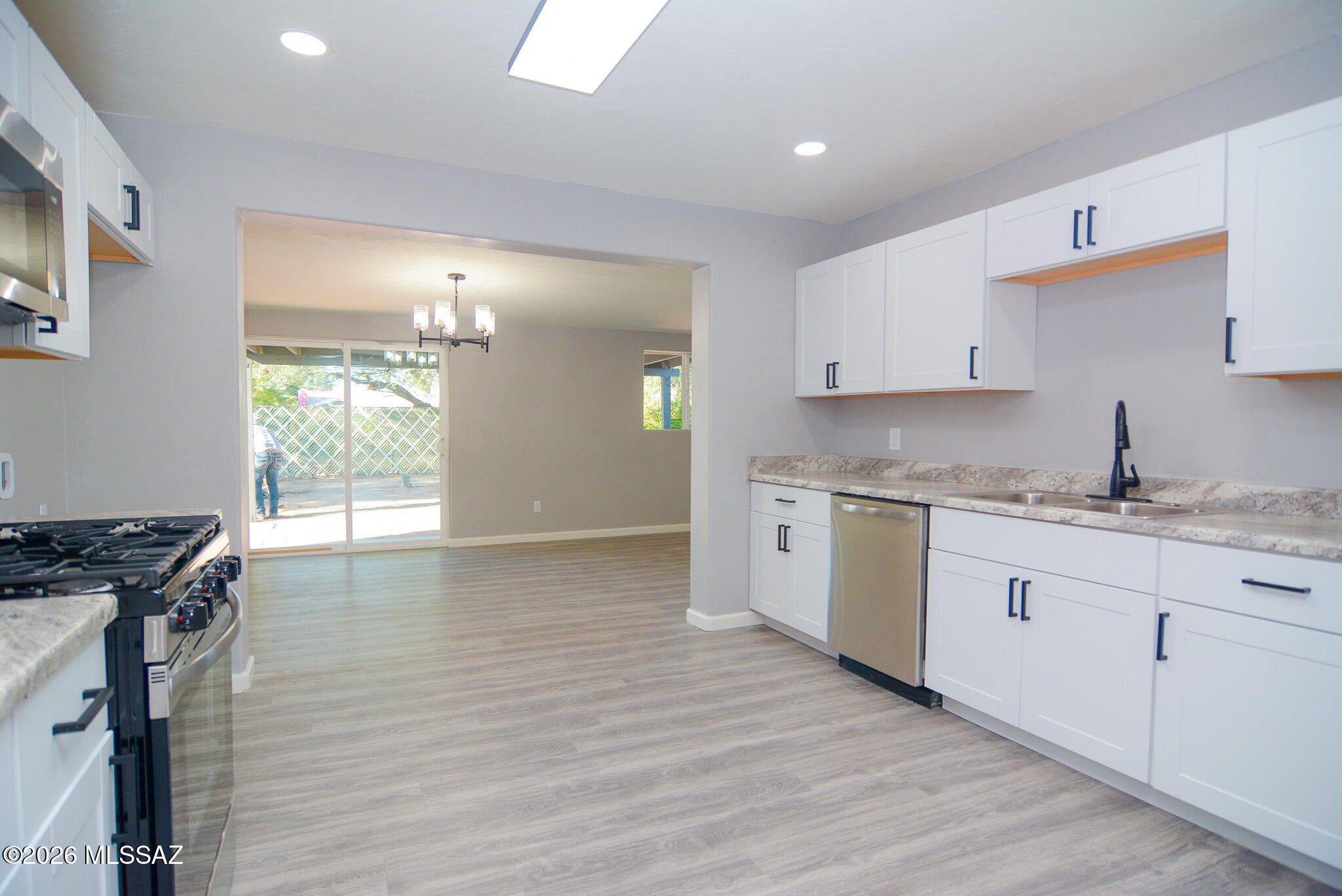 Mission Manor NO. 4 - Residential