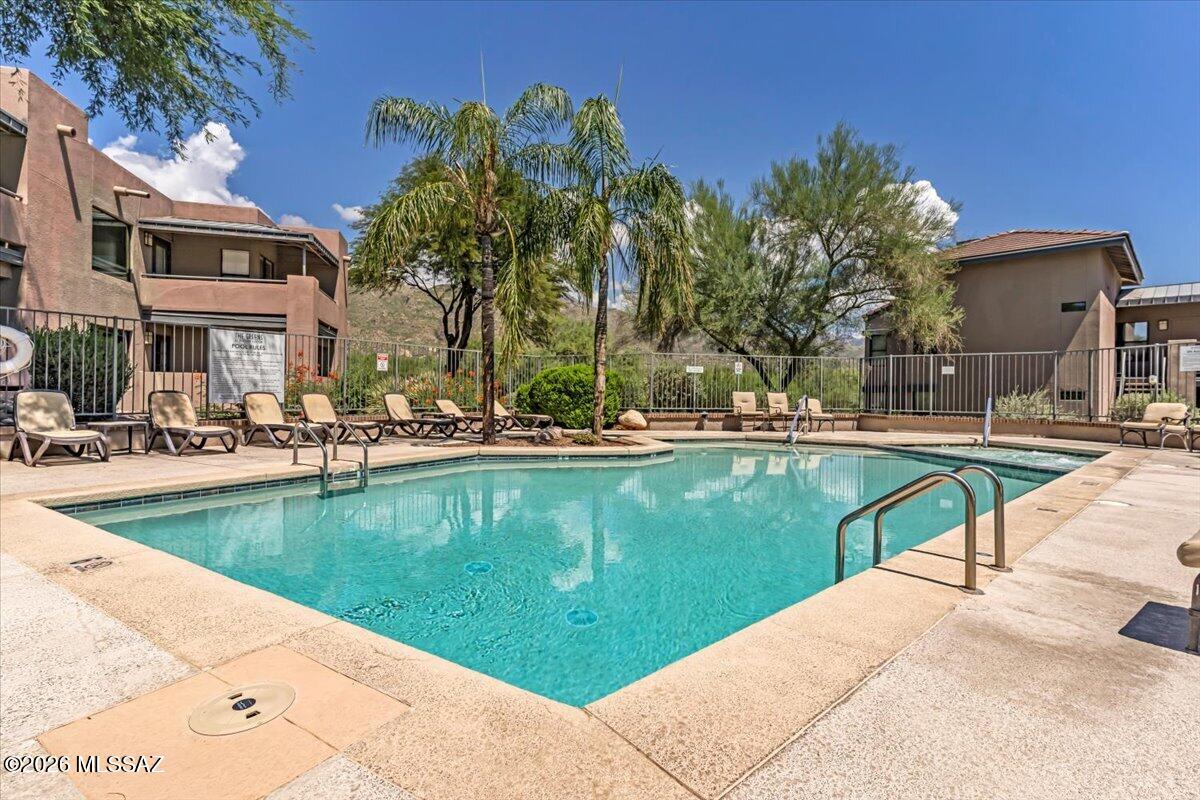 Greens at Ventana Canyon - Residential