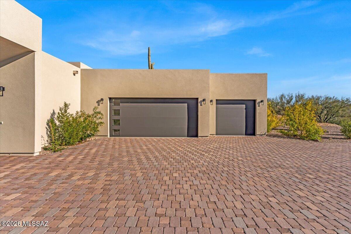 Coyote Creek (1-395) - Residential