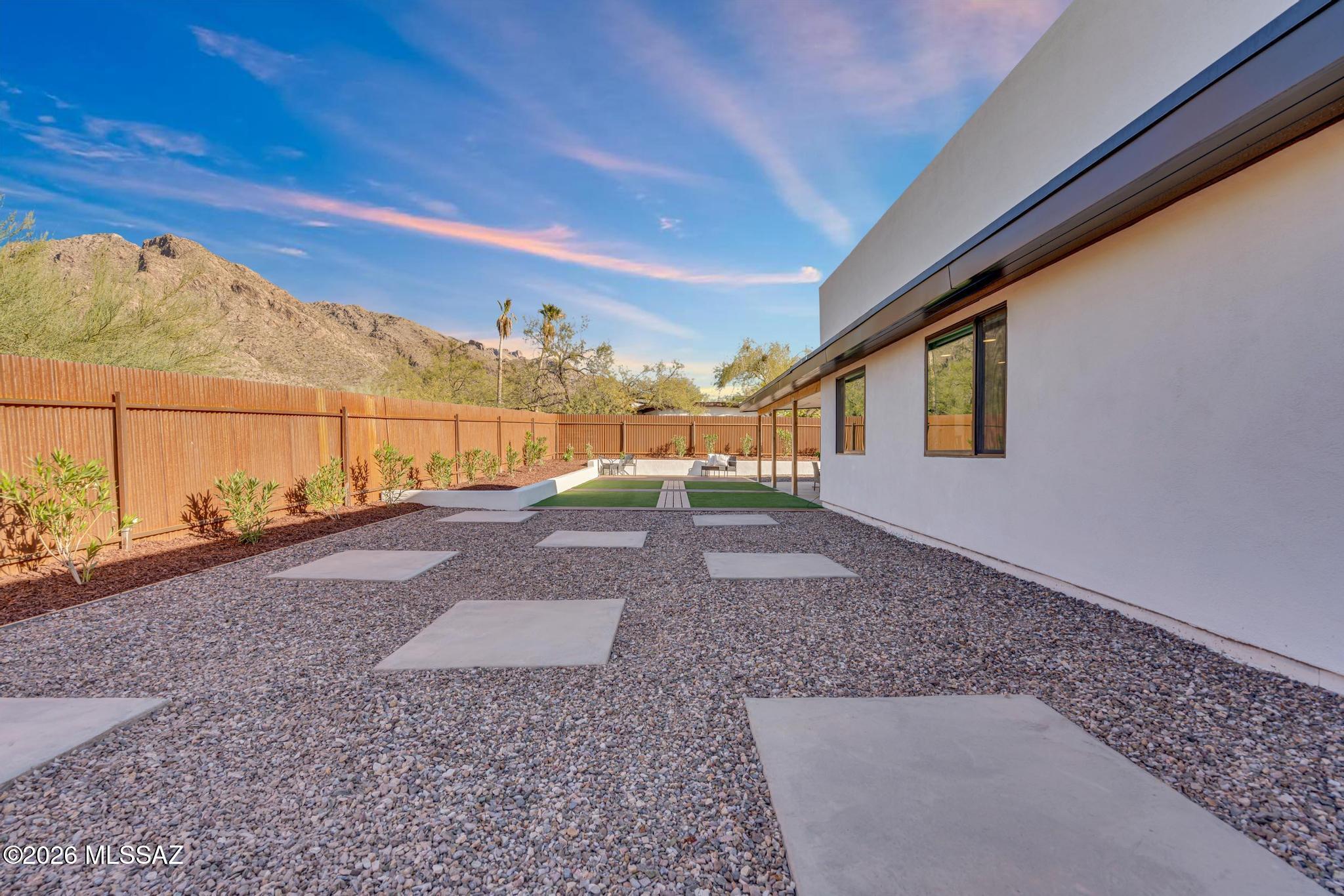 Rancho Catalina(107-221) - Residential