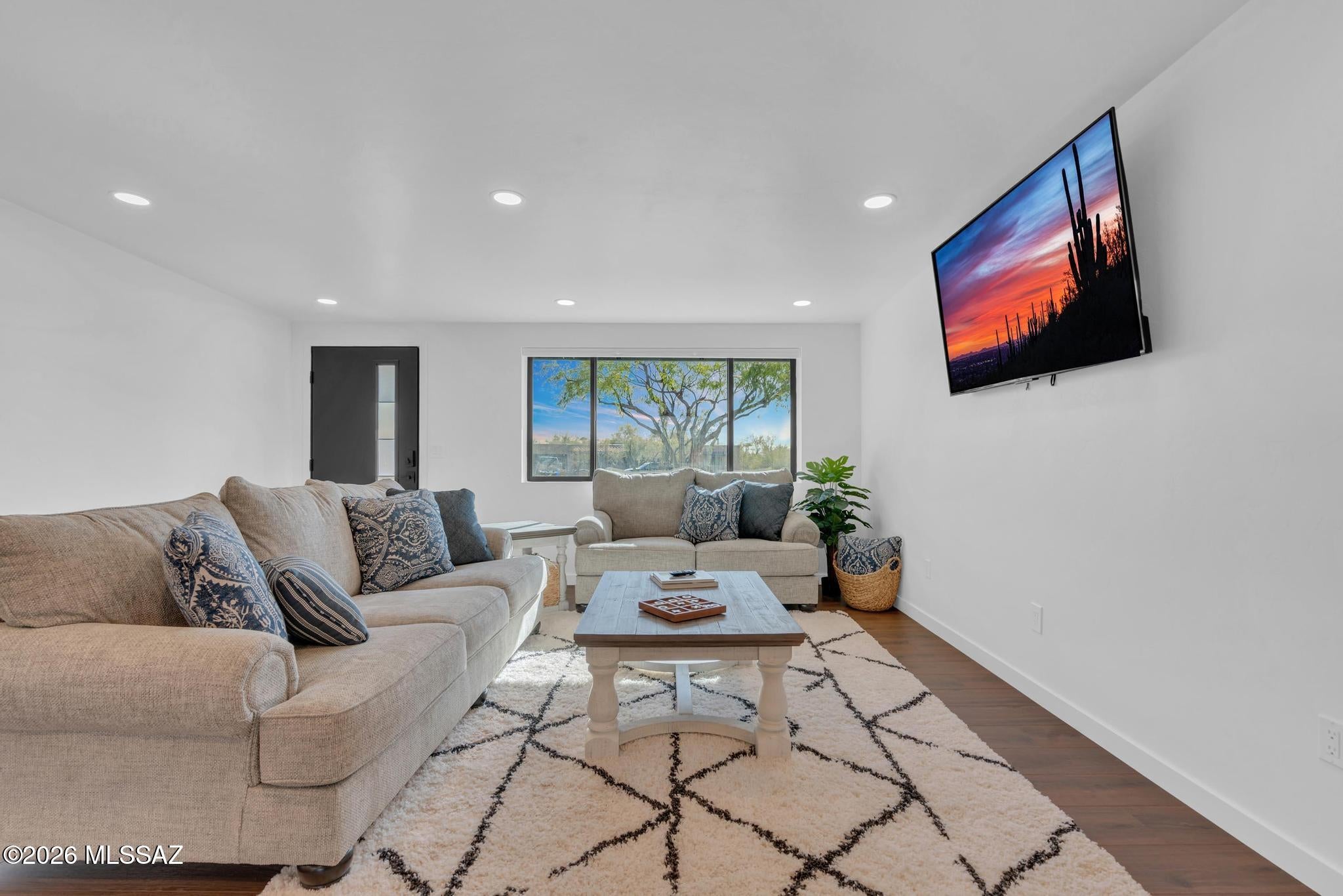 Rancho Catalina(107-221) - Residential