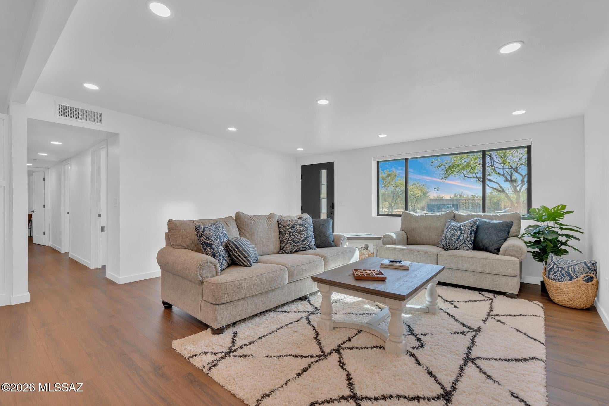 Rancho Catalina(107-221) - Residential