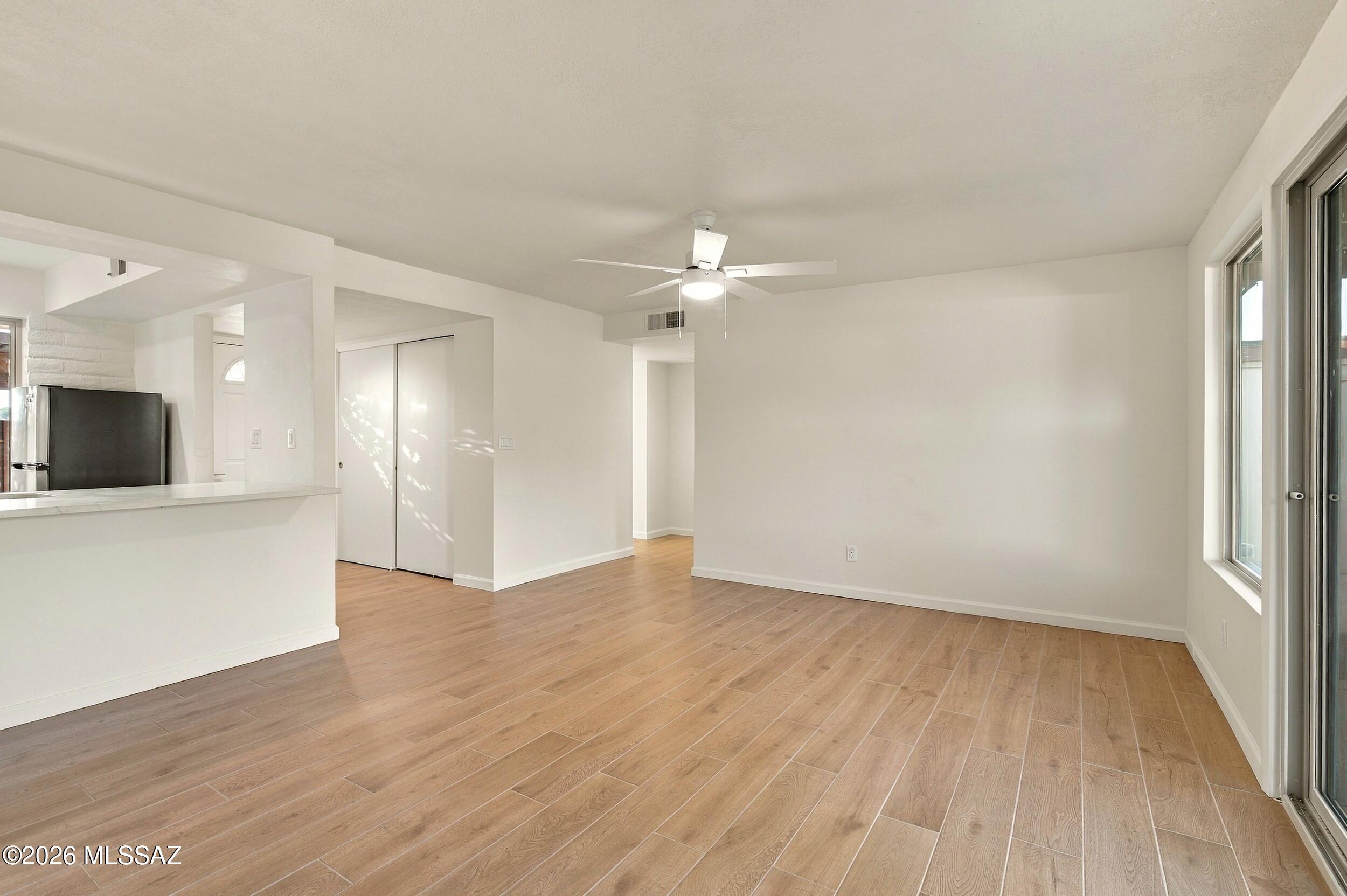 Pantano Park Townhouses - Residential