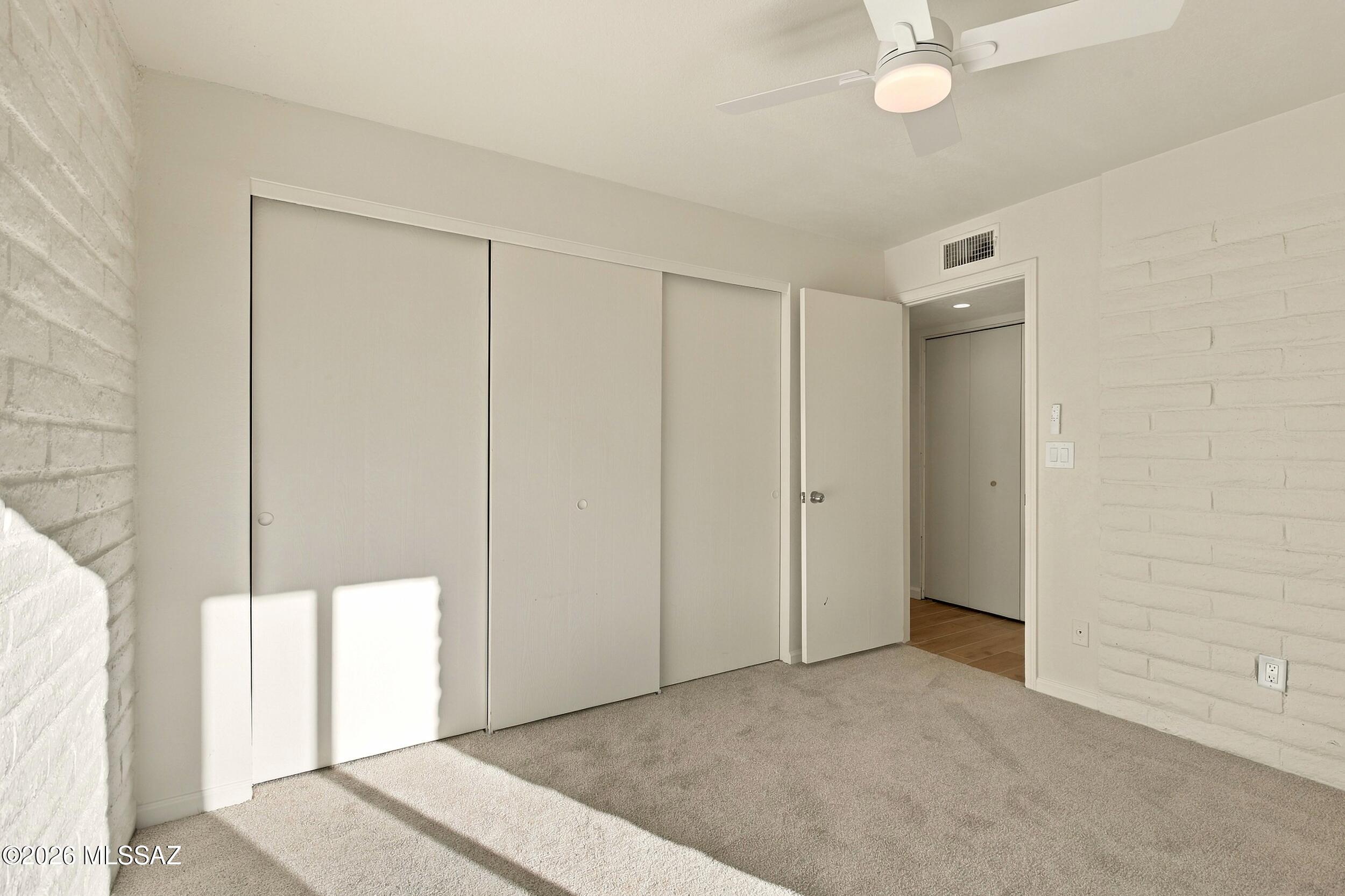 Pantano Park Townhouses - Residential