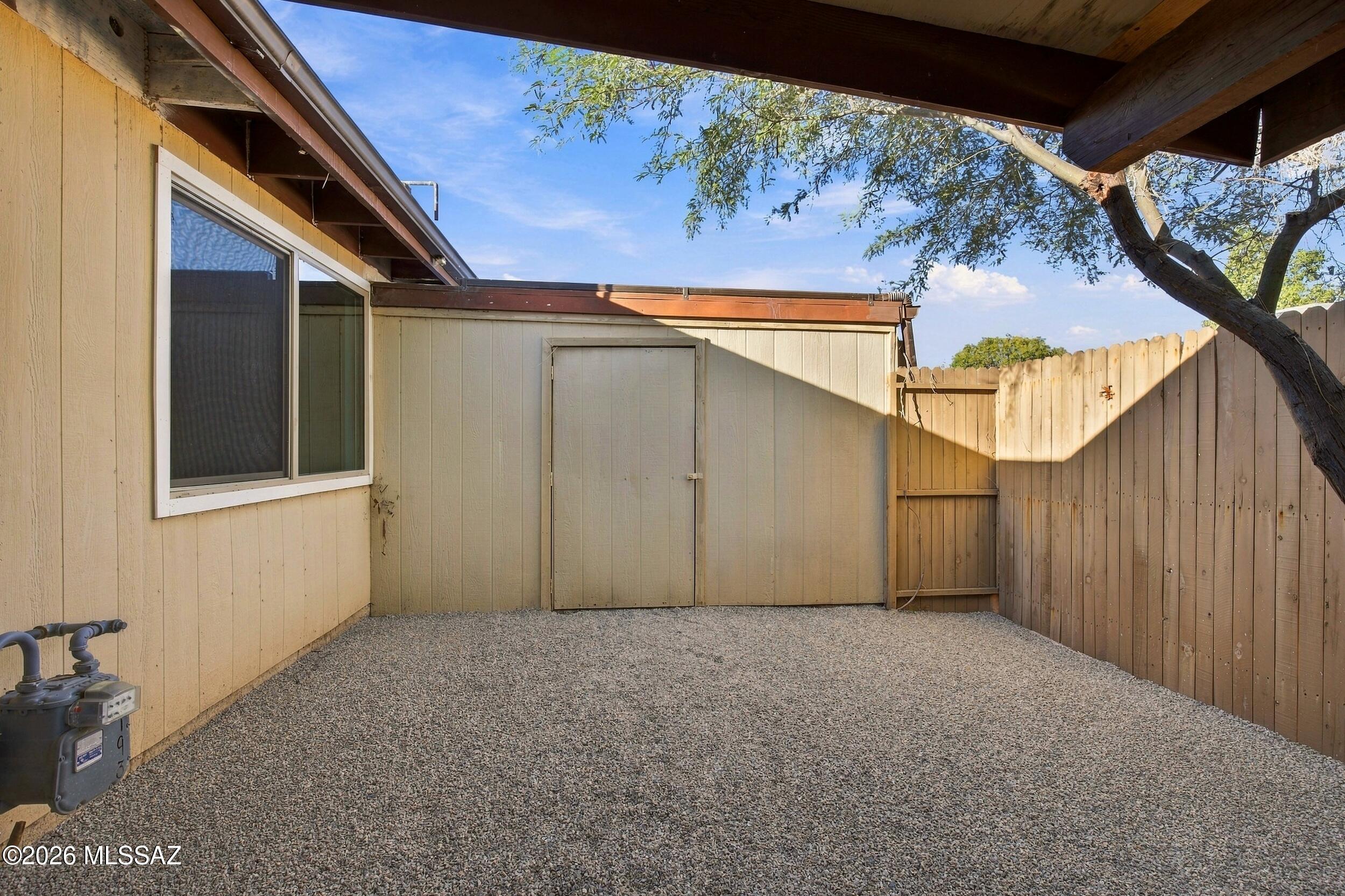 Pantano Park Townhouses - Residential