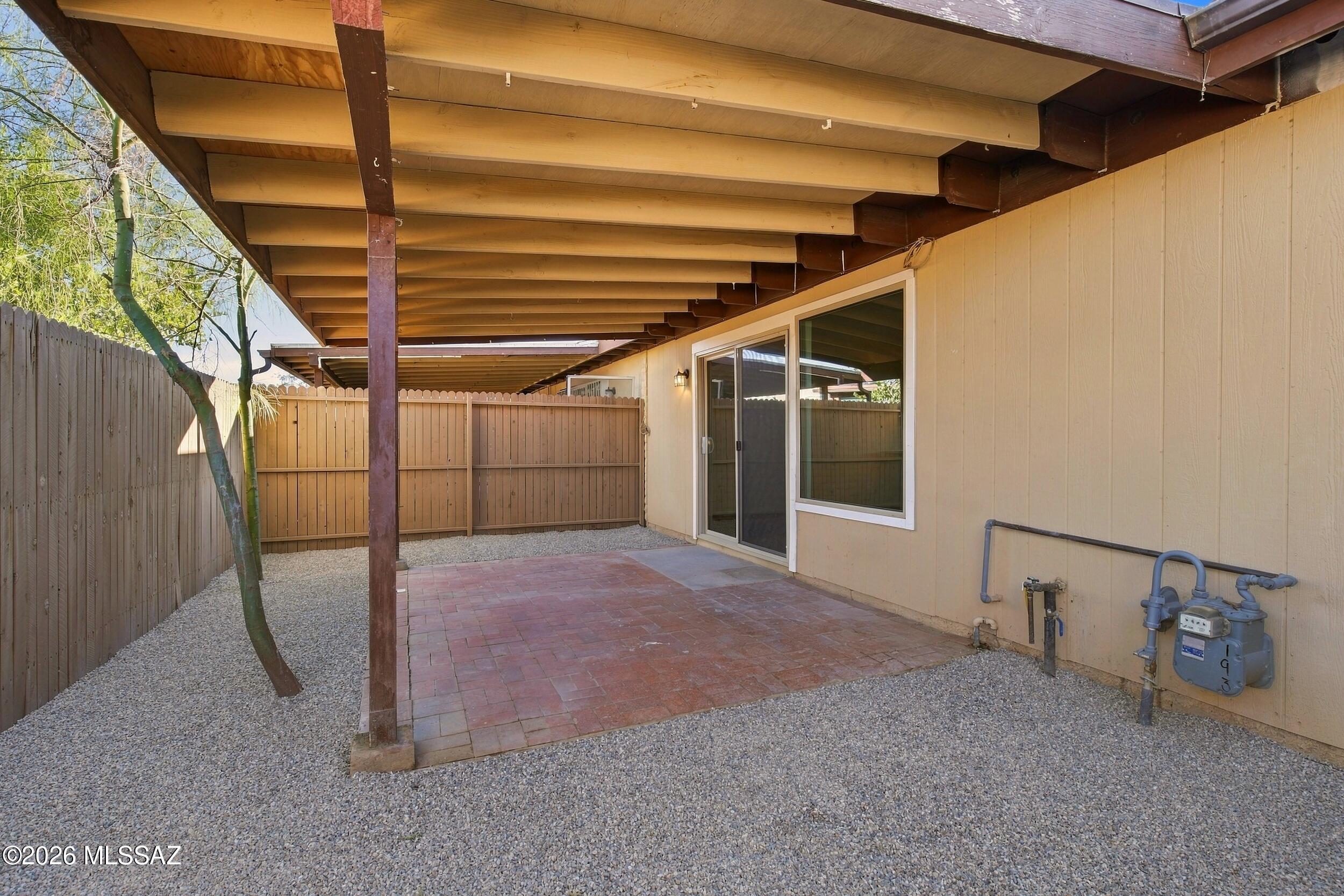 Pantano Park Townhouses - Residential