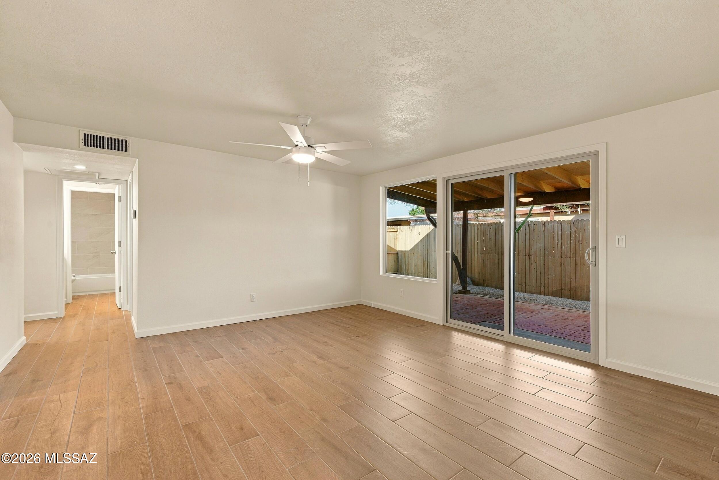 Pantano Park Townhouses - Residential