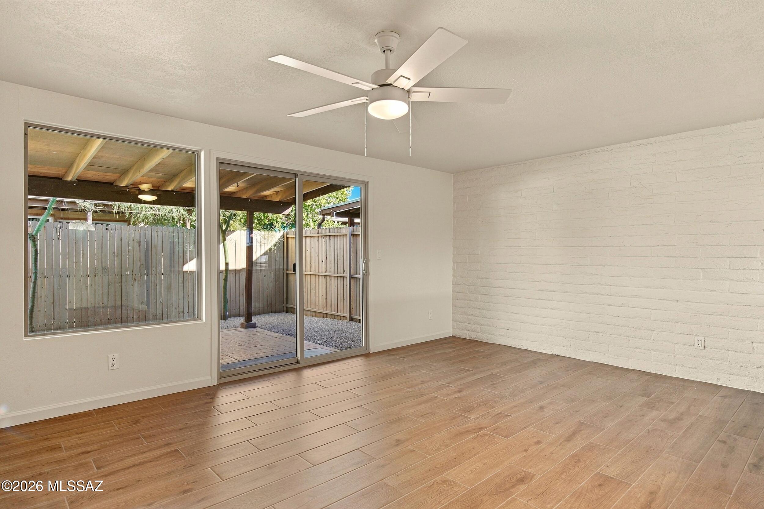 Pantano Park Townhouses - Residential