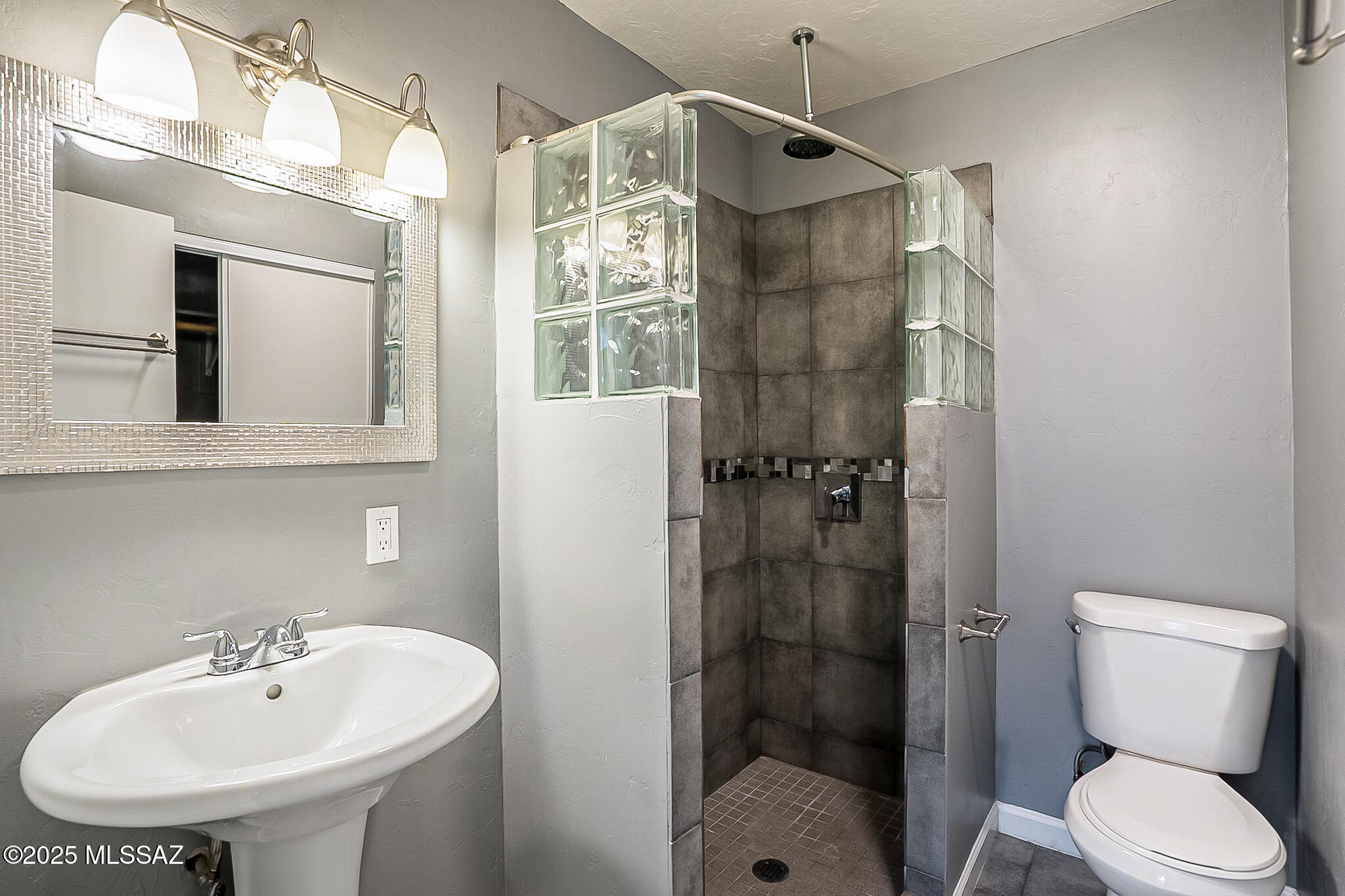 El Cortez Heights - Residential