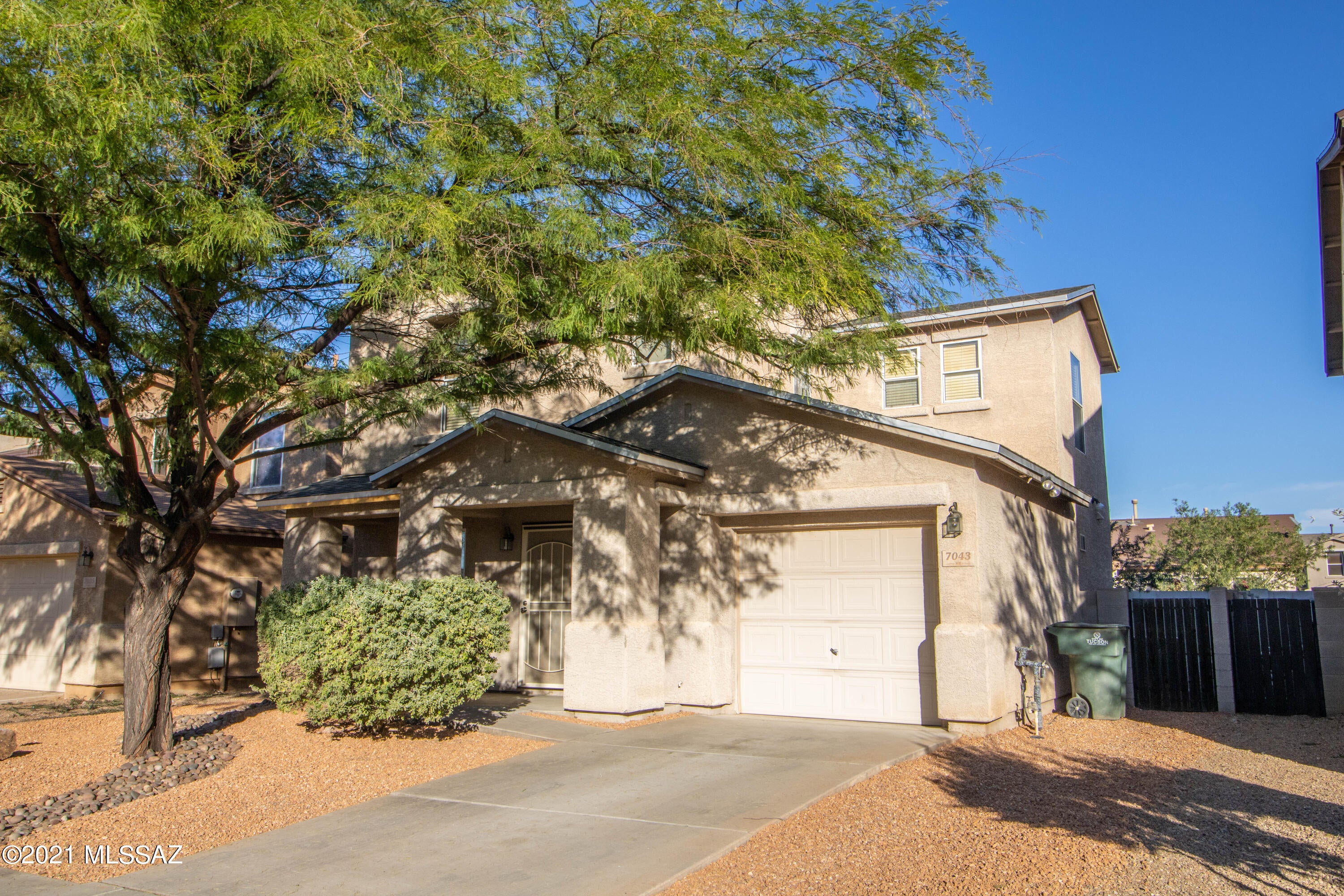 Charming 2 story home with 3 bedrooms and 2 baths. All appliance stay including washer and dryer. Freshly painted, Laminate flooring in bedrooms and new lighting. The spacious backyard is a blank canvas with a paver patio & firepit. Sunnyside school district.