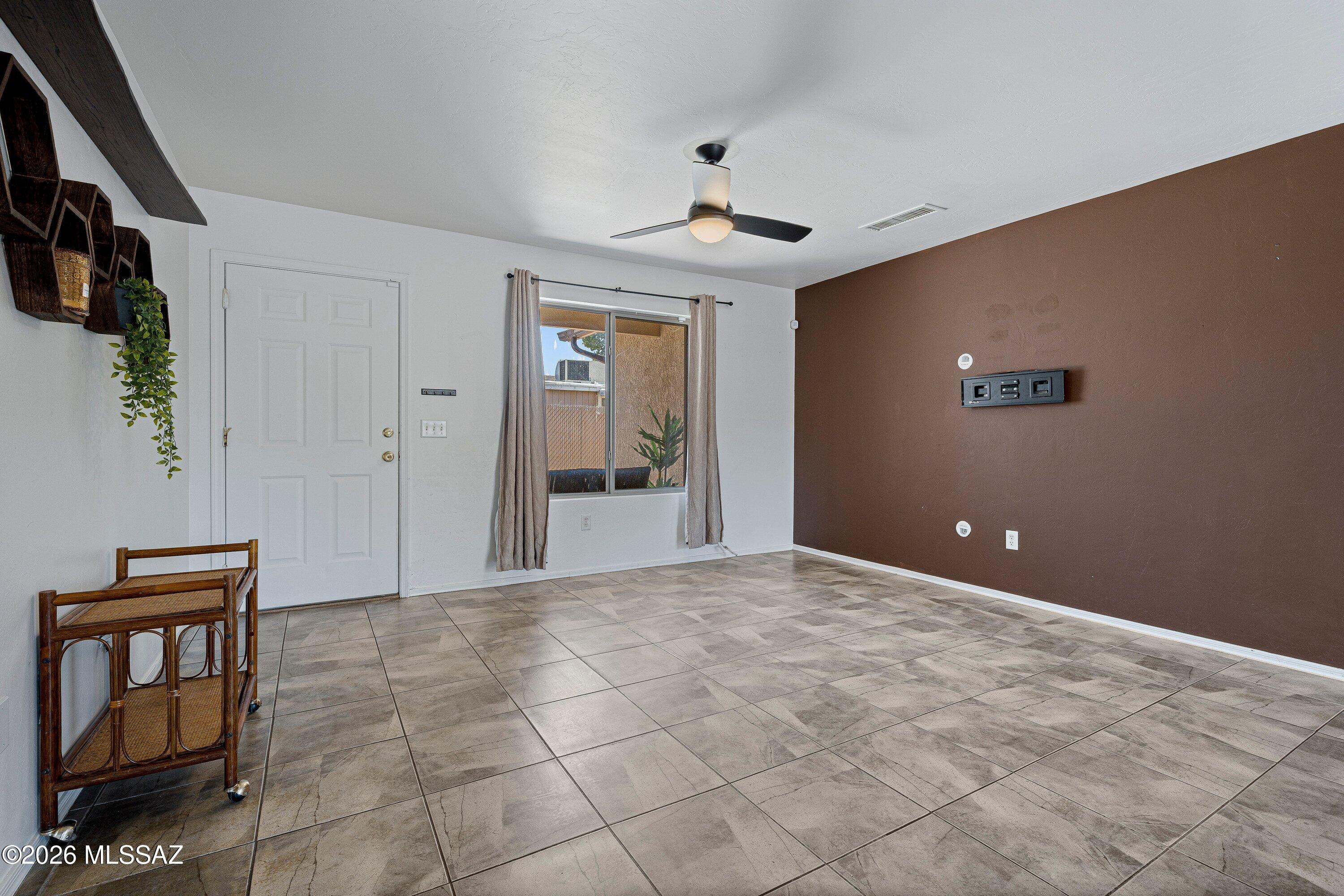 Catalina Poultry Acres NO 4 - Residential