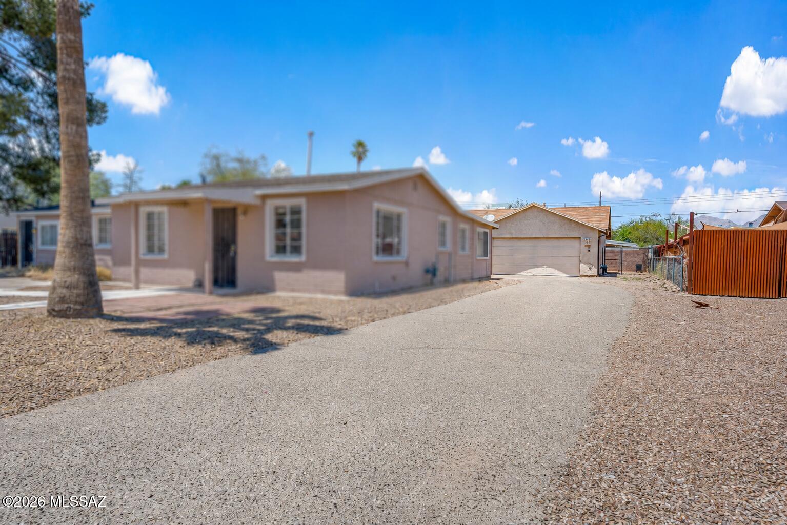Catalina Poultry Acres NO 4 - Residential