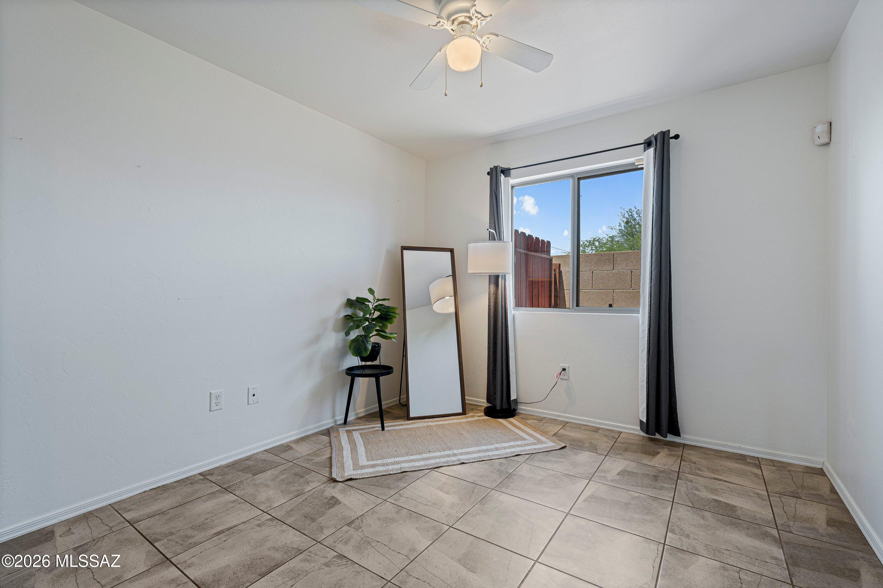 Catalina Poultry Acres NO 4 - Residential