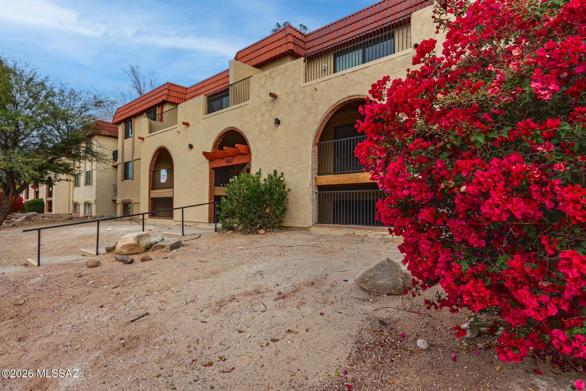 Barcelona Manor Condominiums - Residential