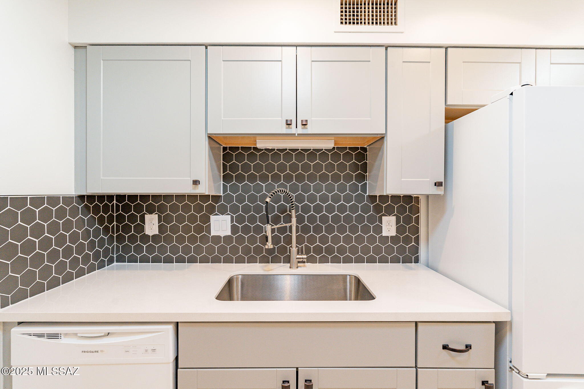Colonia Verde (1-12) - Residential