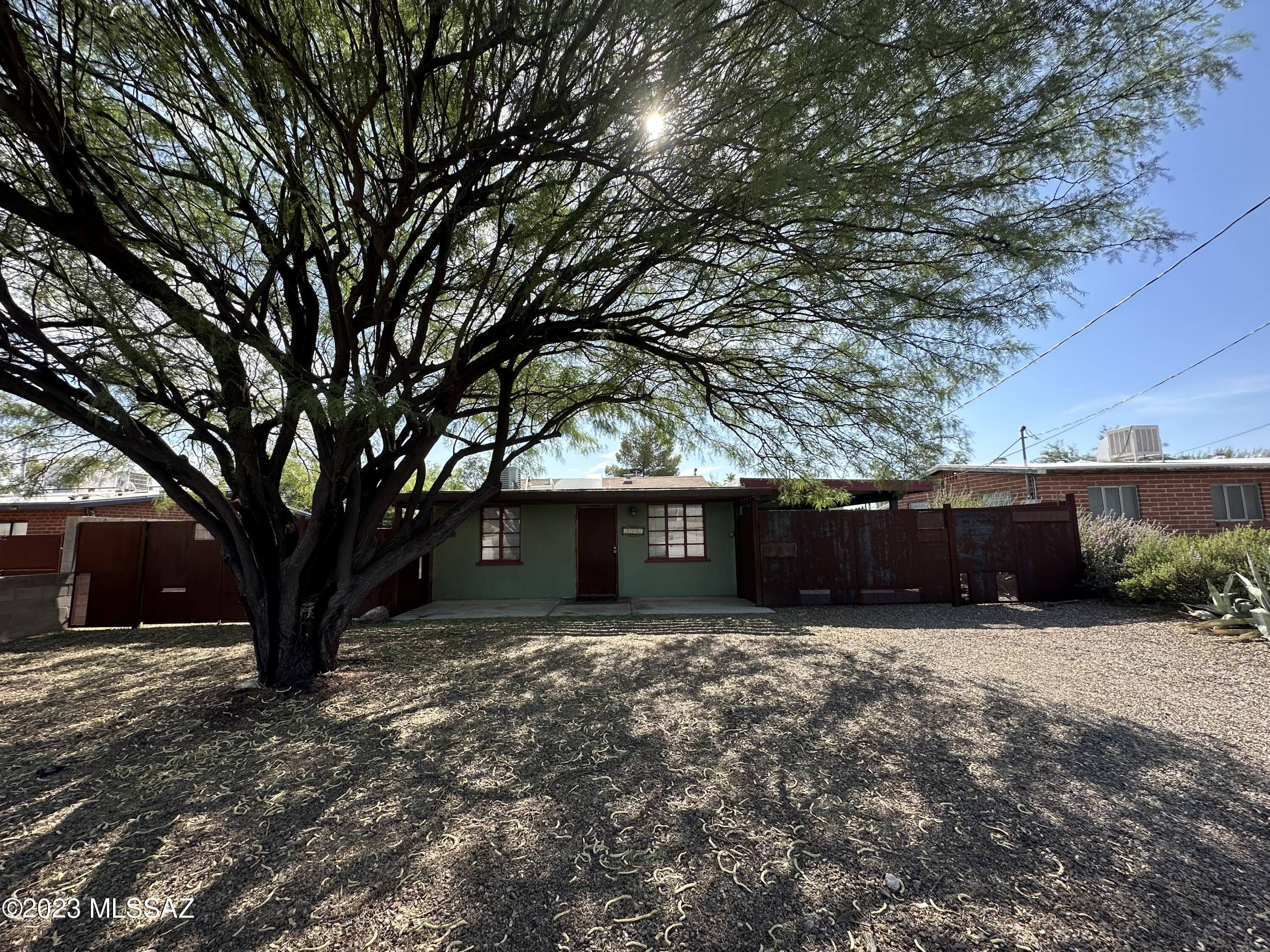 Charming 2 bedroom, 1 bath home in central Tucson! Act fast as this home will rent quickly. Beautiful kitchen with stainless steel appliances, granite countertops and newer cabinets. Step outside where you'll be greeted by a HUGE backyard with a bocce ball course and horseshoe set-up! Call today to set up an appointment, tenant occupied until 05/31/26