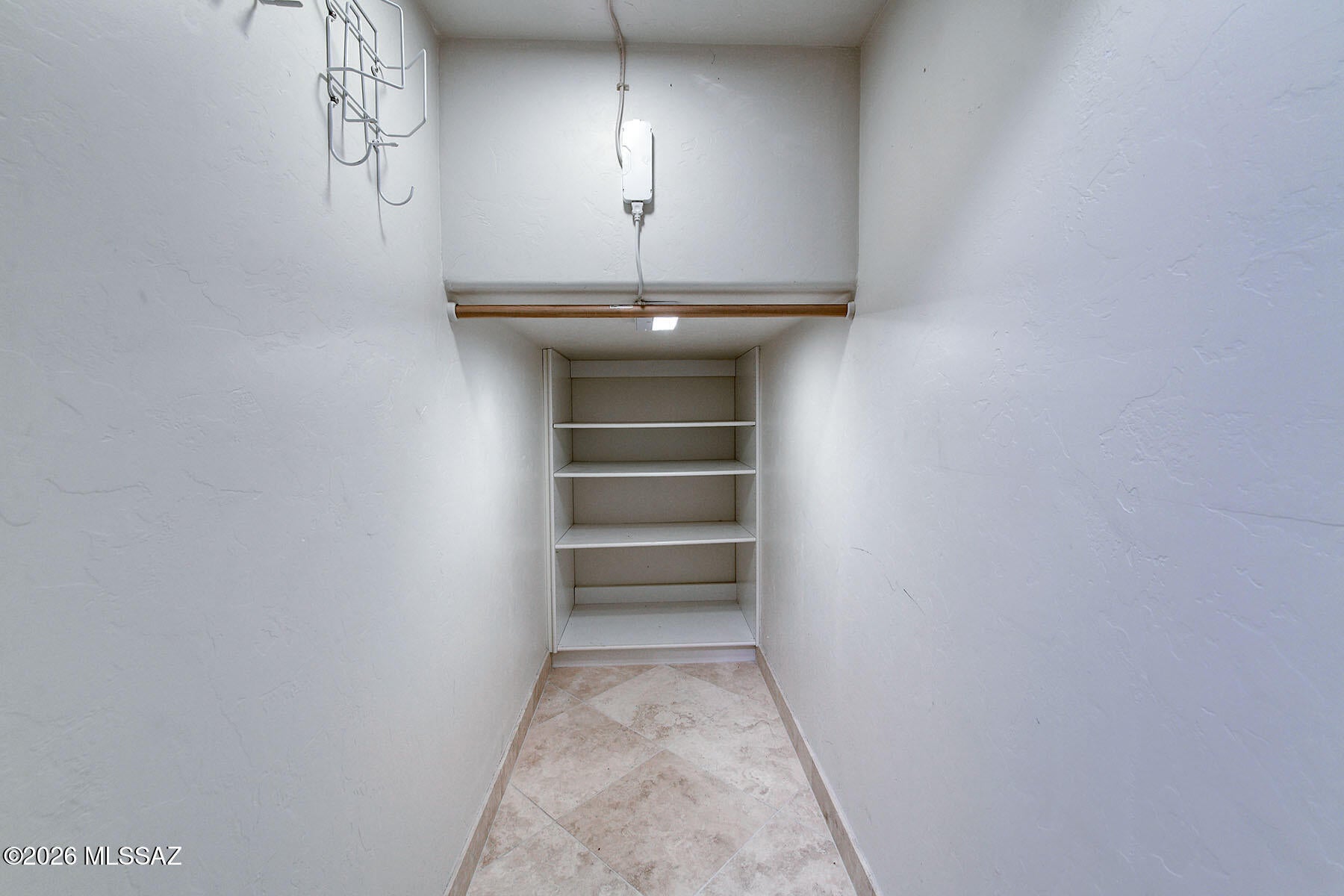 Sabino Mountain (1-290) - Residential