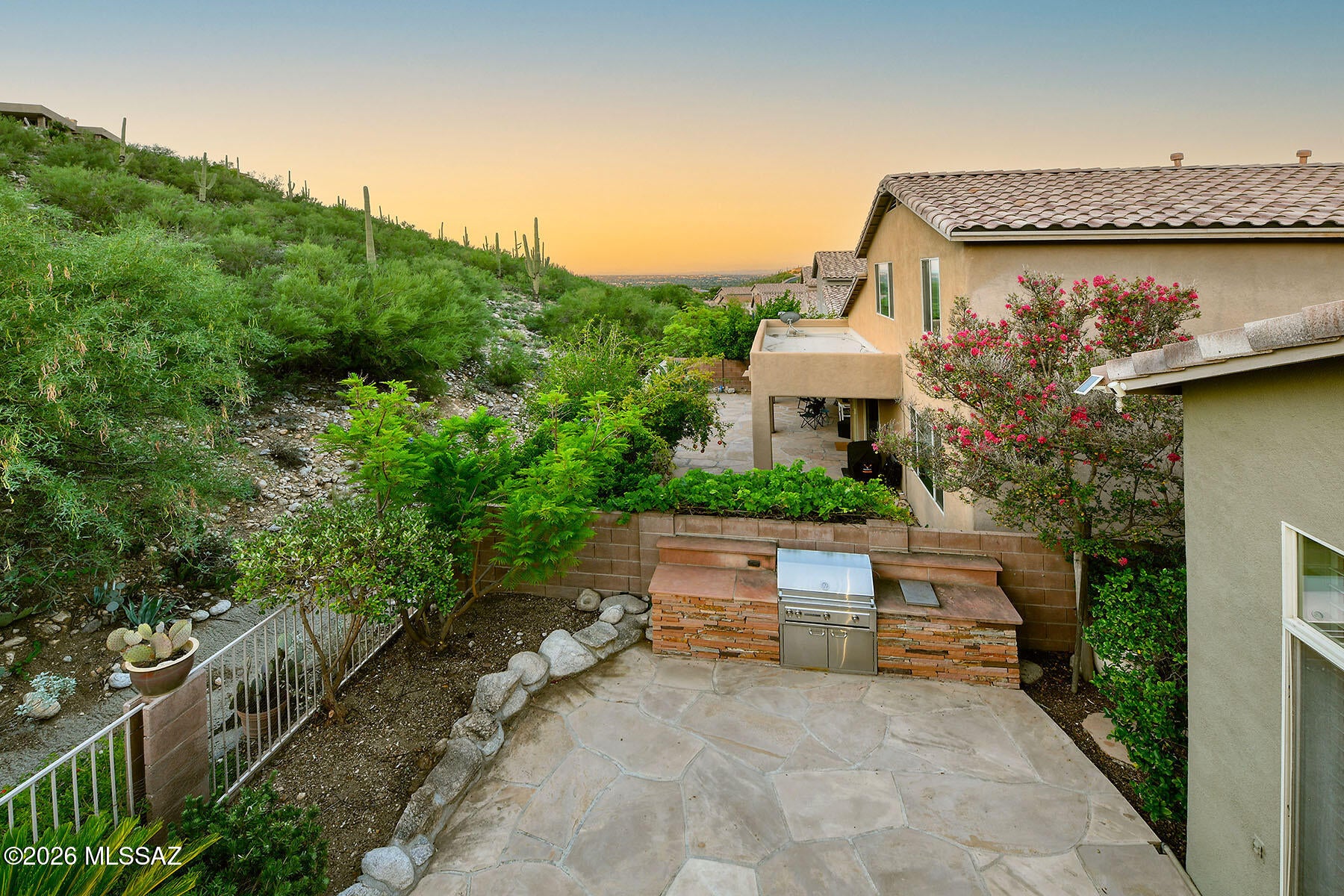 Sabino Mountain (1-290) - Residential