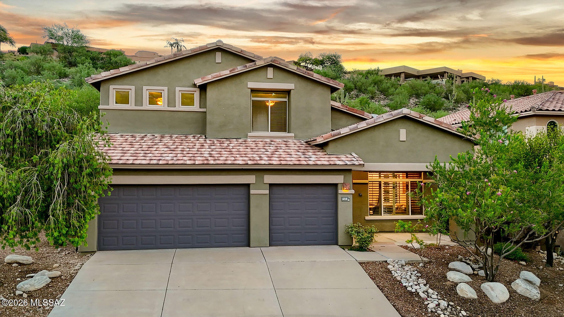 Sabino Mountain (1-290) - Residential