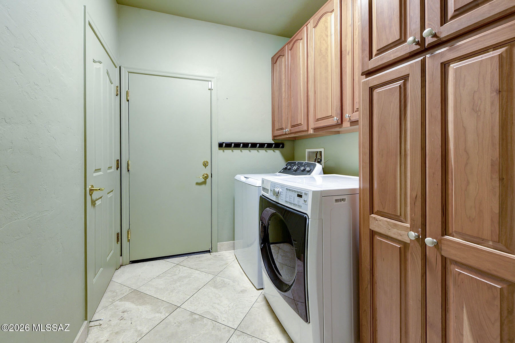 Sabino Mountain (1-290) - Residential