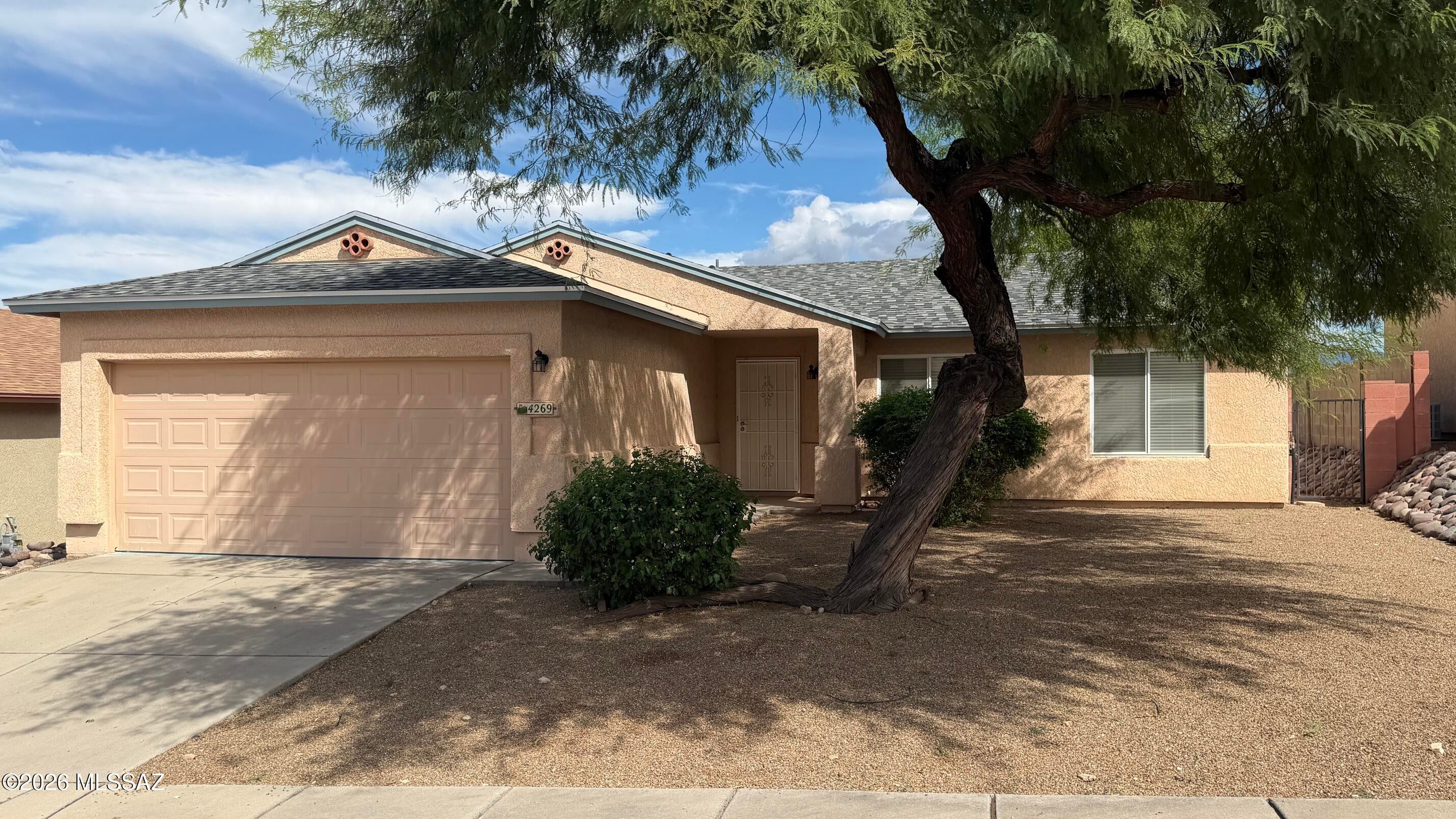 Soak in the backyard mountain views with this great eastside 1,372 sf 3 bed/2 bath cul-de-sac home. Spacious kitchen with breakfast nook and under-cabinet lighting. Roomy primary bedroom with bay window. Relax in the primary bathroom garden tub. New roof, laminate flooring and water heater installed this year.  Mature landscaping including a backyard pomegranate tree. Refrigerator, washer and dryer convey. Make this your home today!