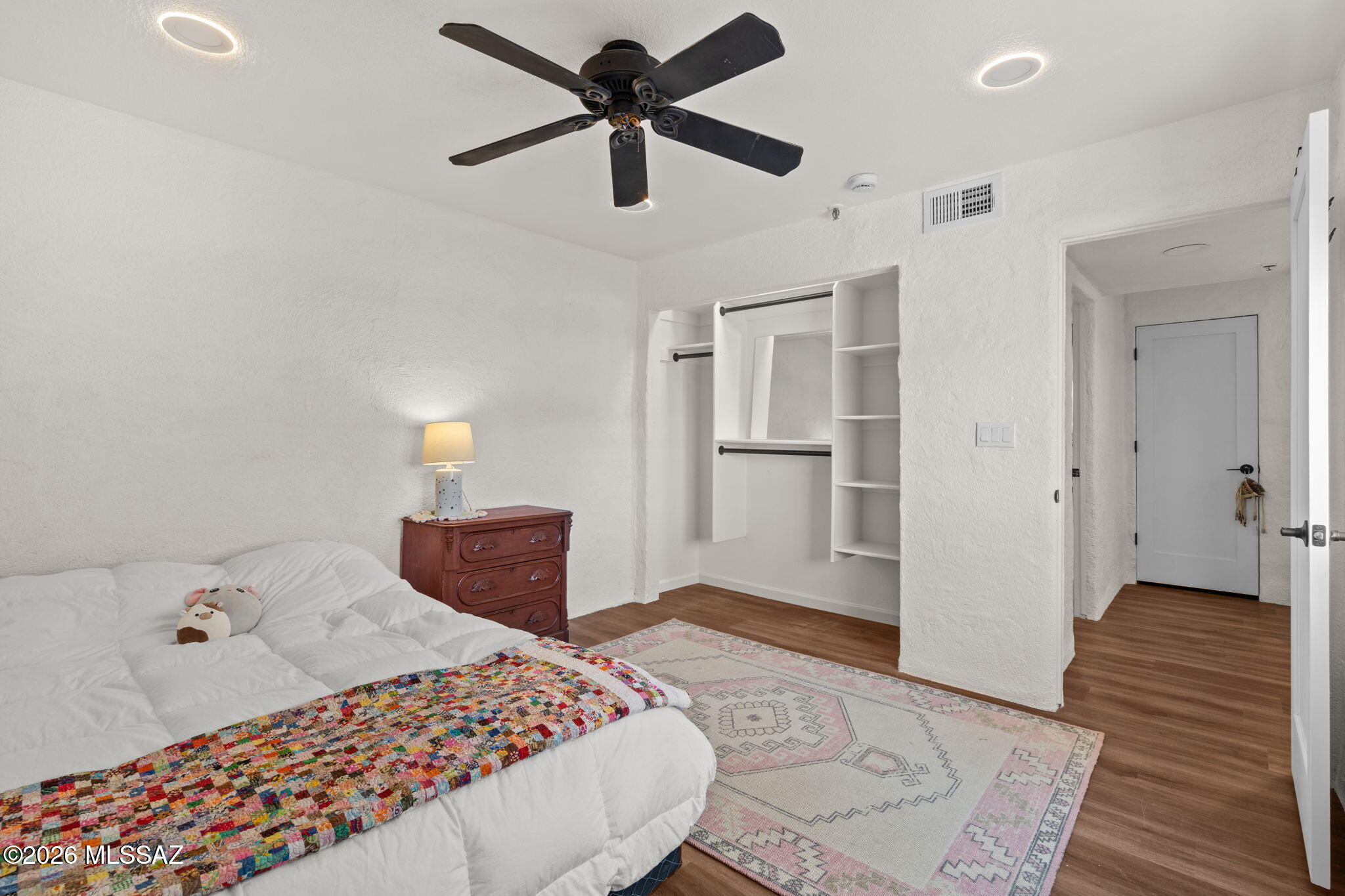 La Vida - Residential