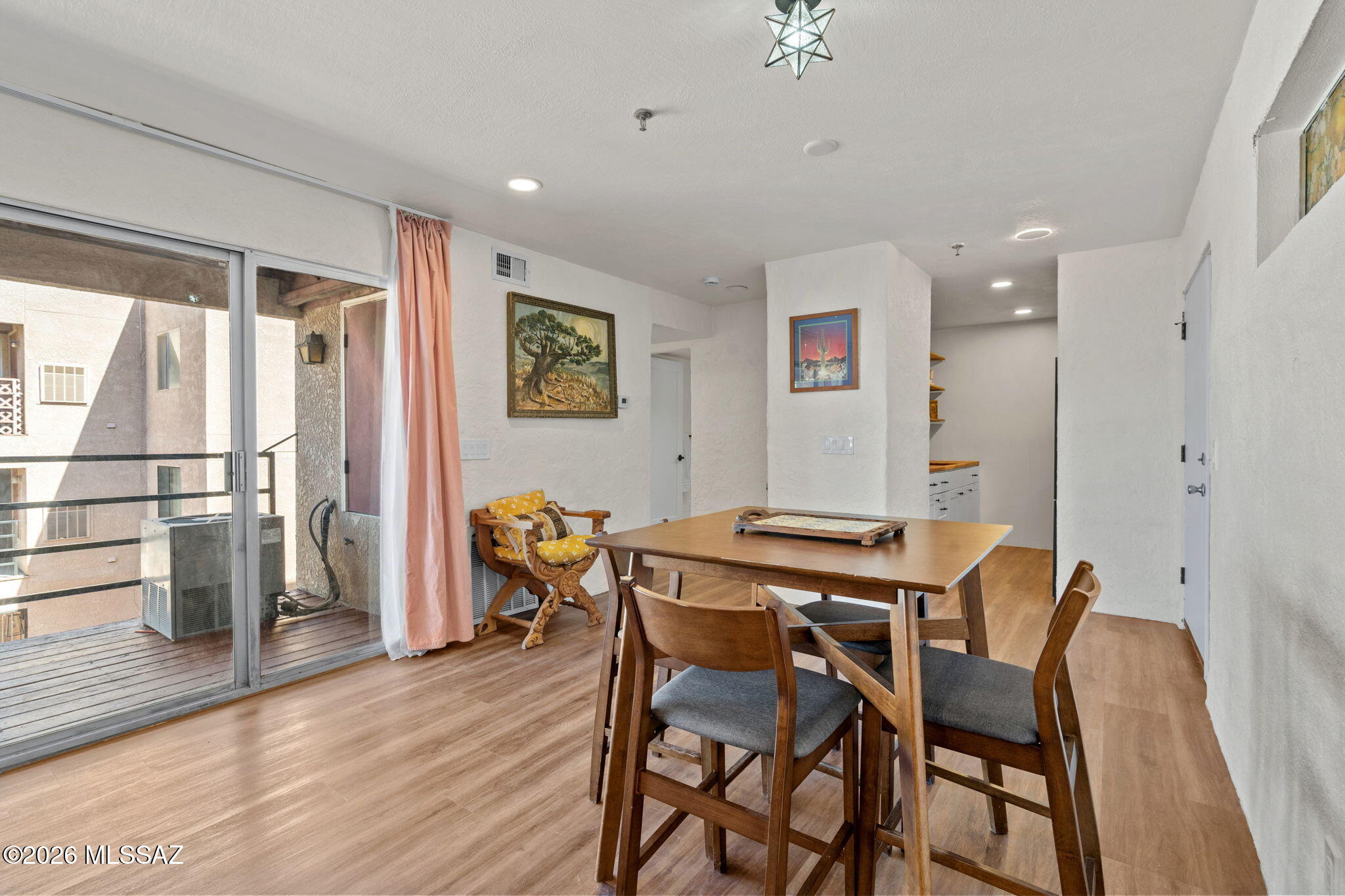 La Vida - Residential