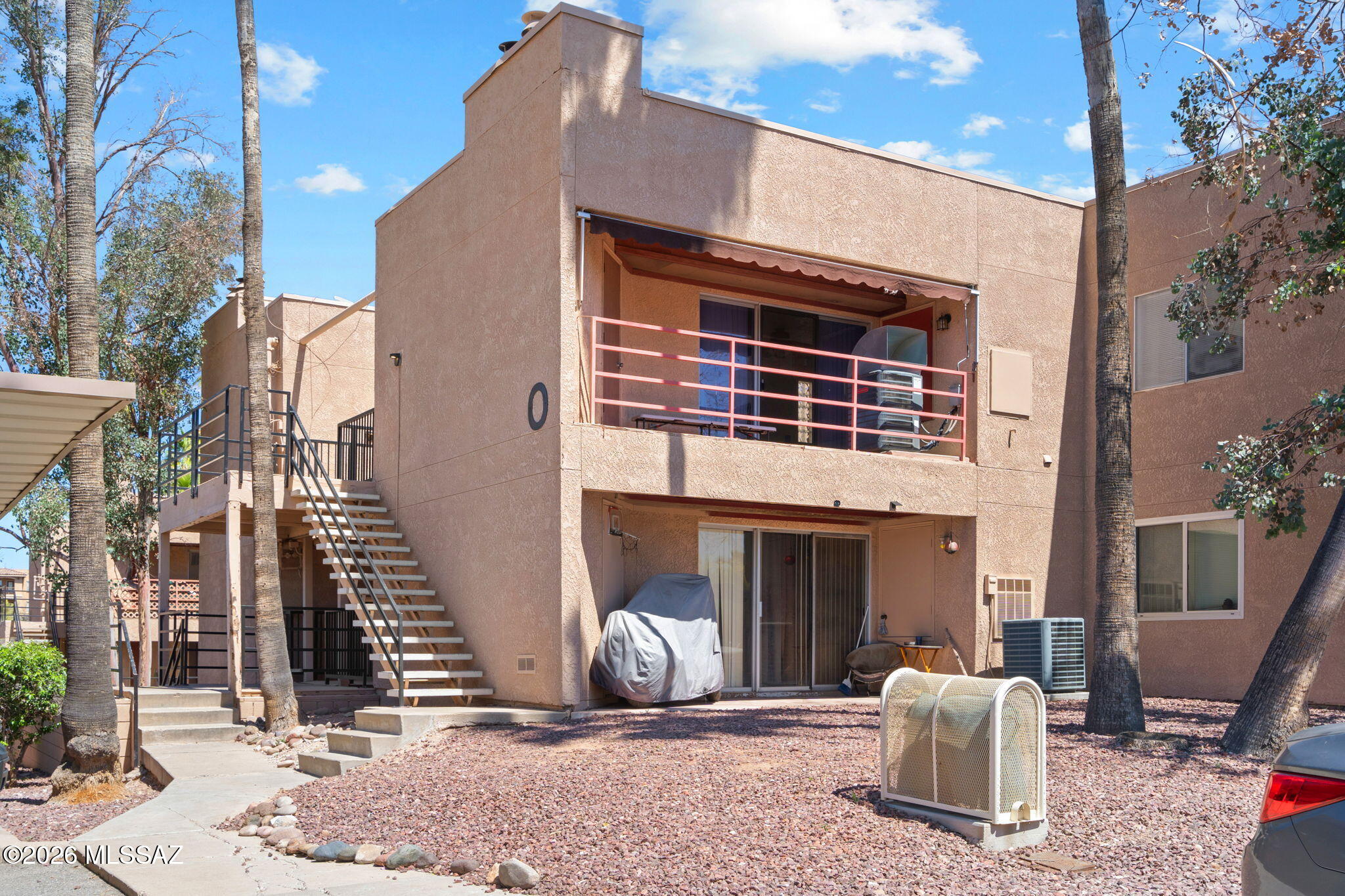 La Vida - Residential