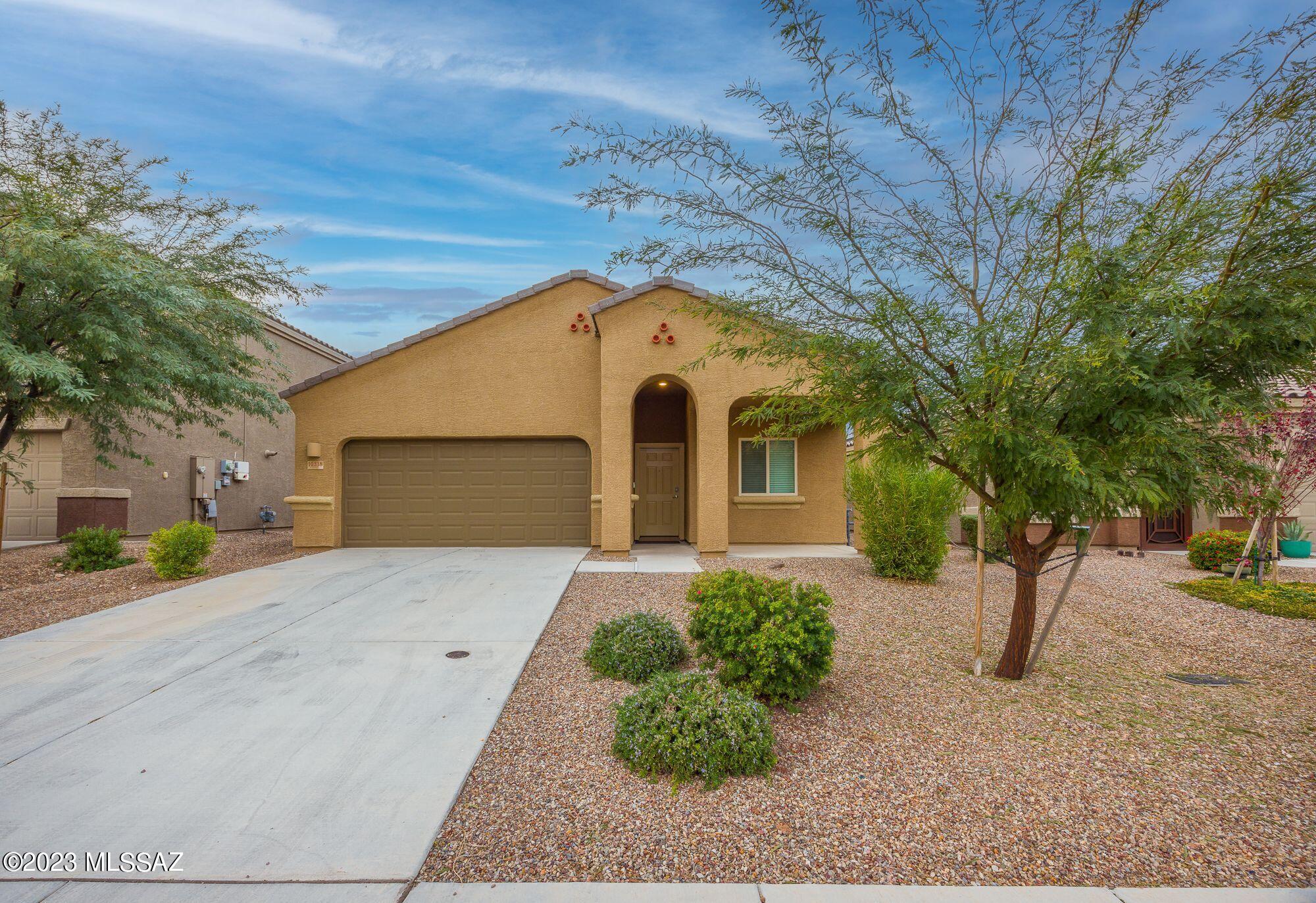 Vista Del Lago Norte SQ20140780198 - Residential Lease
