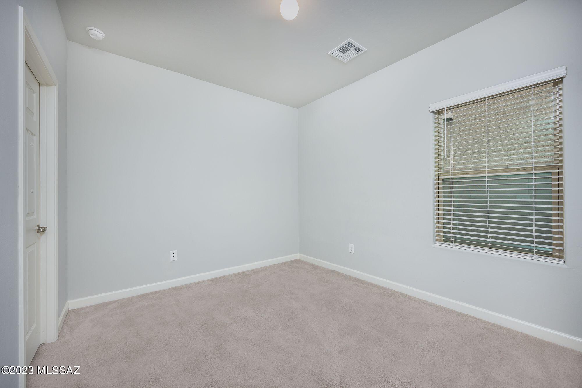 Vista Del Lago Norte SQ20140780198 - Residential Lease