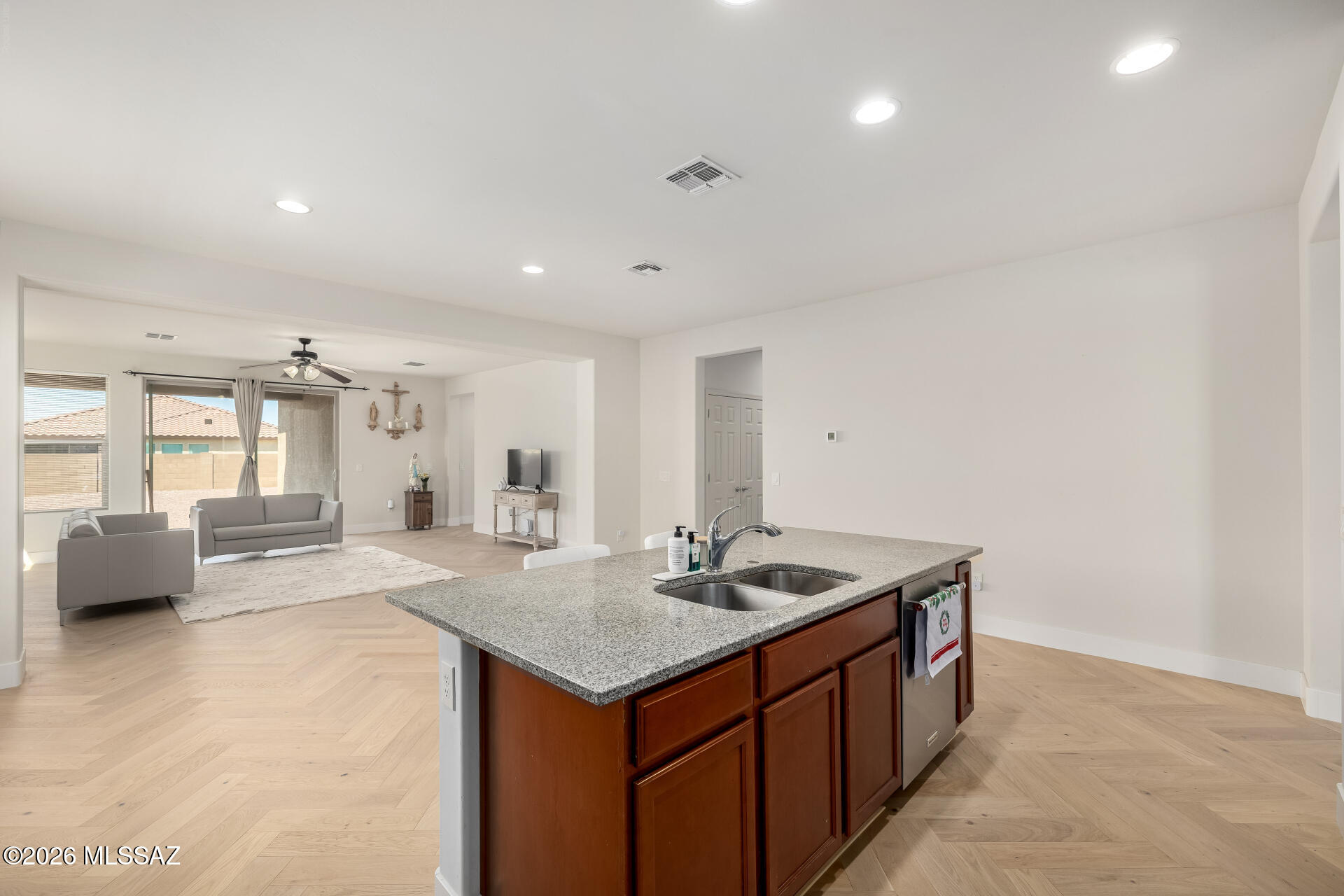 Camino De Oeste SQ20171600112 - Residential