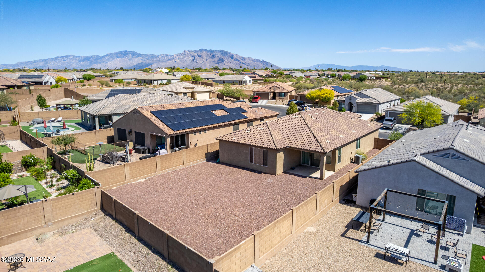 Camino De Oeste SQ20171600112 - Residential