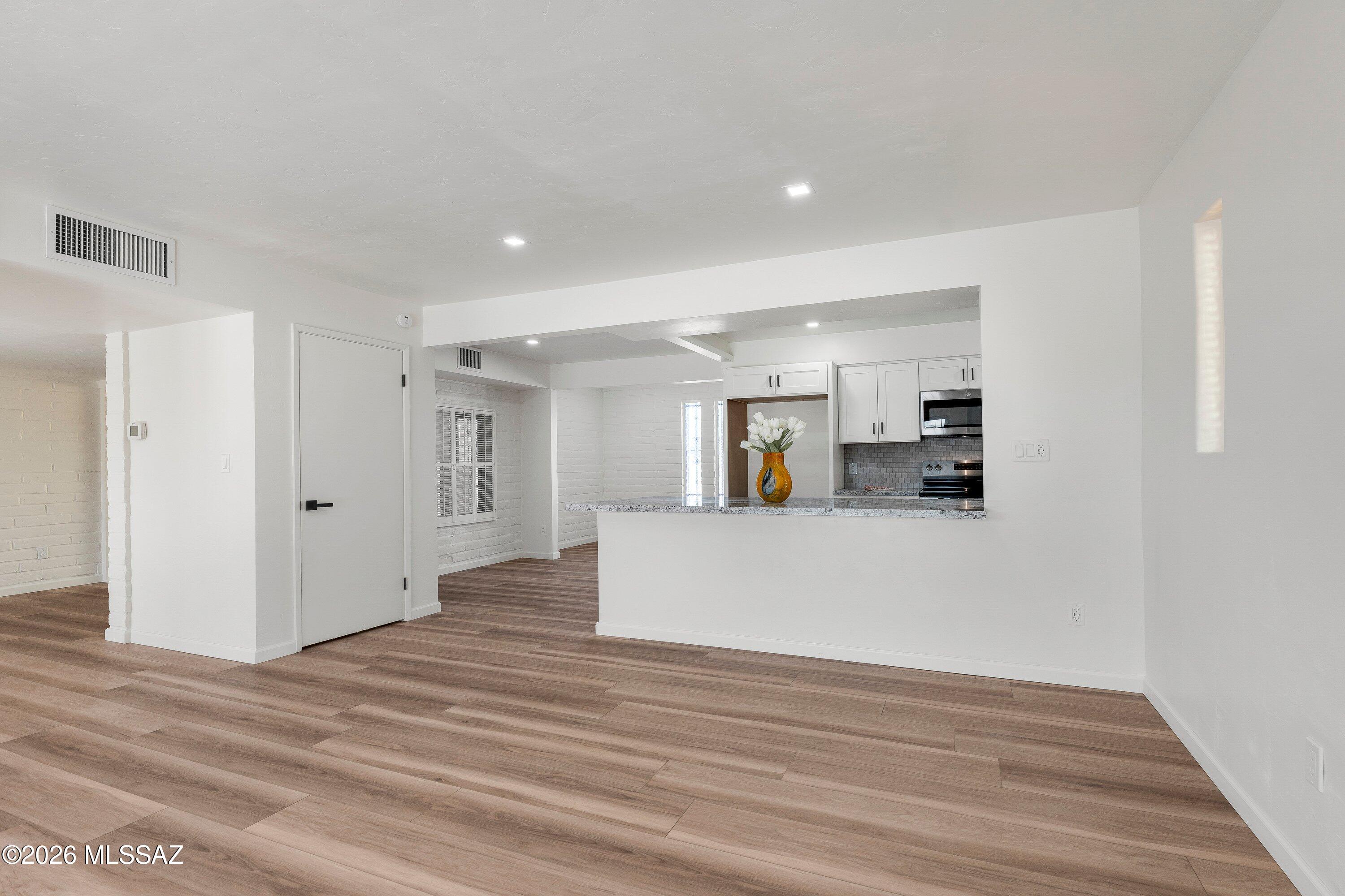 Casa Mesa - Residential
